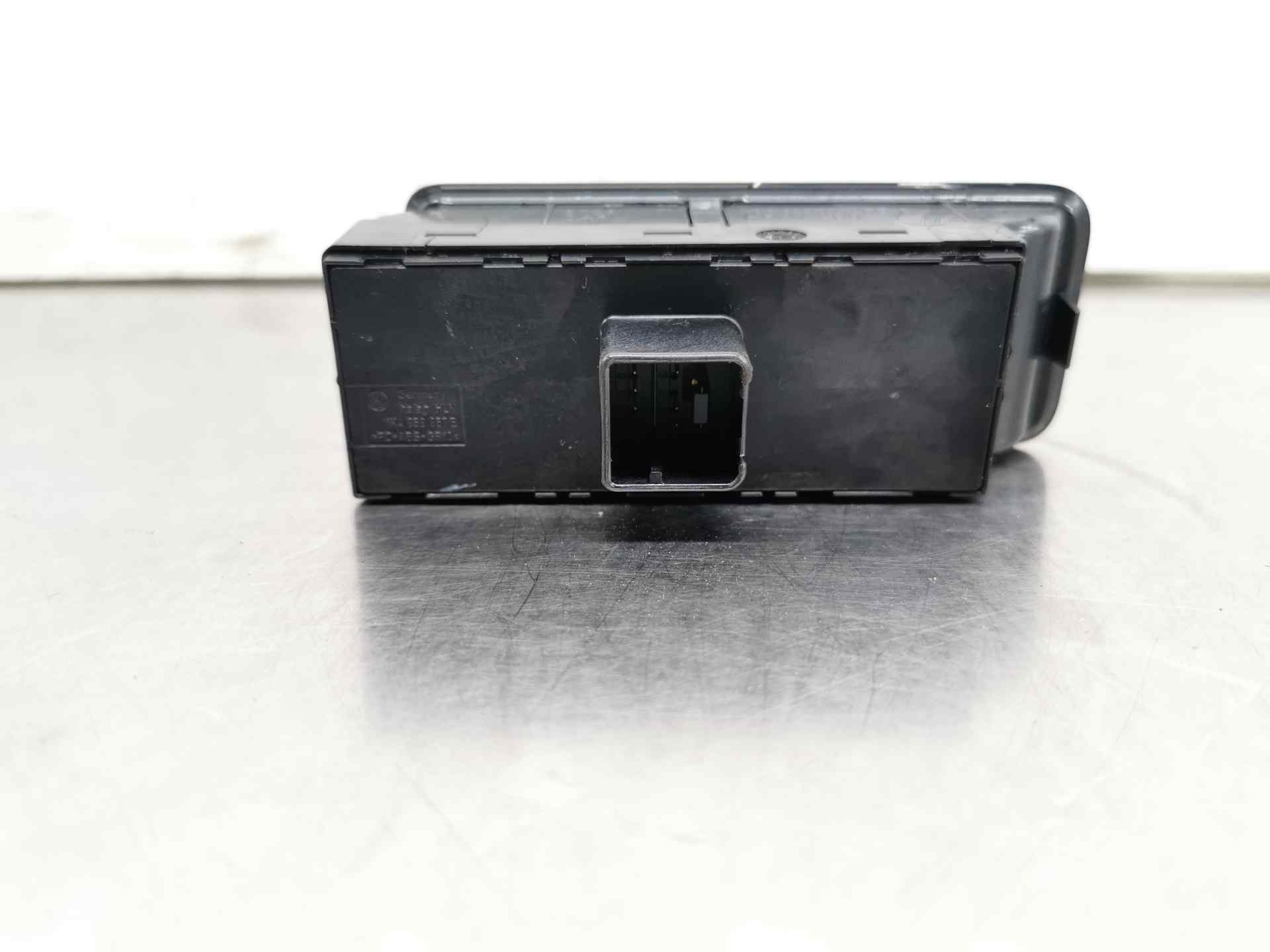 MANDO ELEVALUNAS DELANTERO IZQUIERDO VOLKSWAGEN POLO (6R1) 1K4959857B 1K4959857B - Vista 2