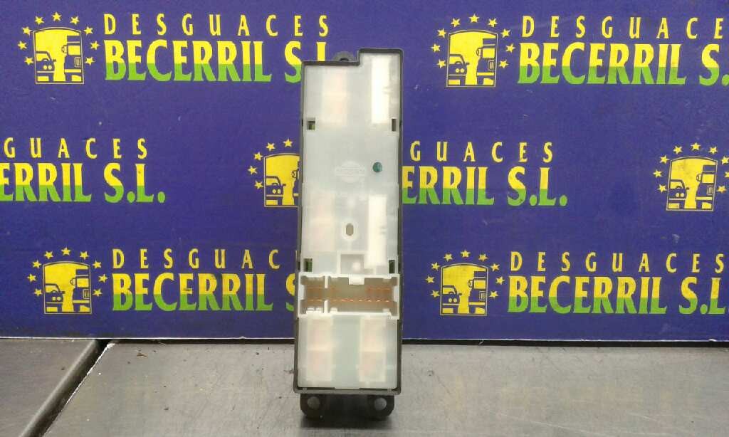 MANDO ELEVALUNAS DELANTERO IZQUIERDO NISSAN ALMERA (N16/E) 25401BU815 25401BU815 - Vista 2