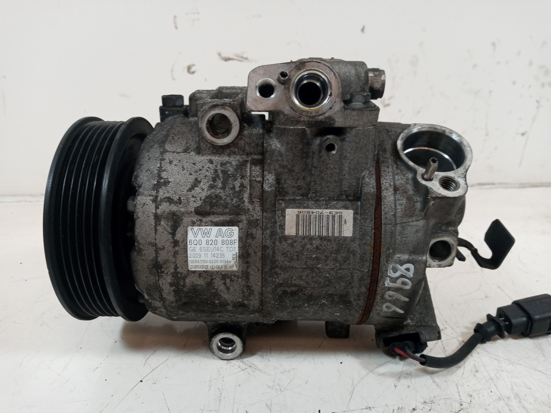 COMPRESOR AIRE ACONDICIONADO VOLKSWAGEN POLO (6R1) 6Q0820808F 6Q0820808F - Vista 2
