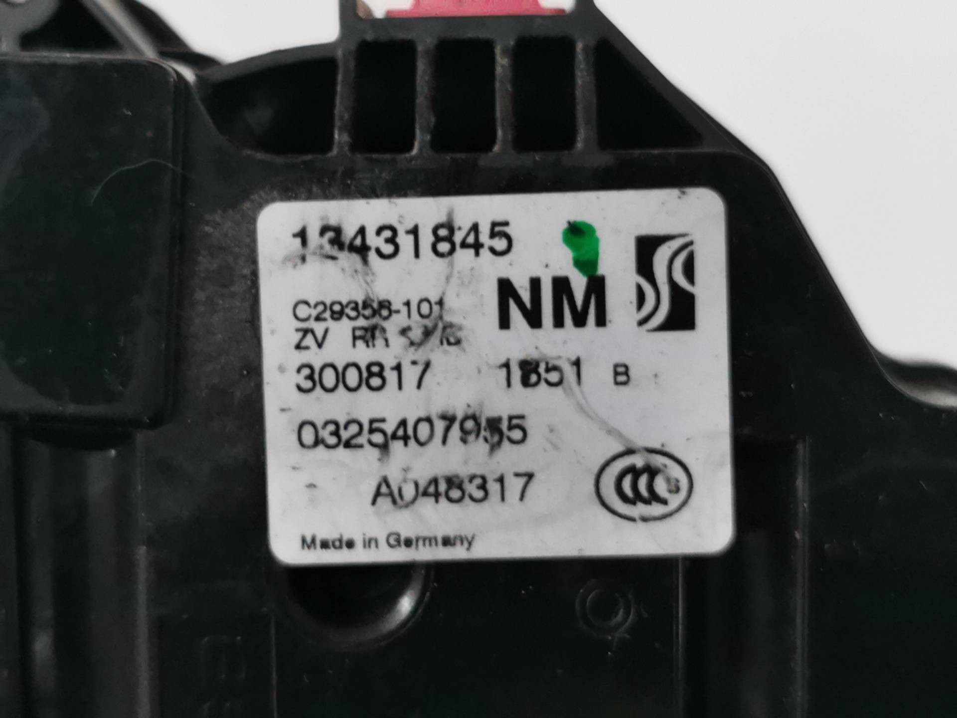 CERRADURA PUERTA TRASERA DERECHA OPEL CORSA E 13431845 13431845 - Vista 3