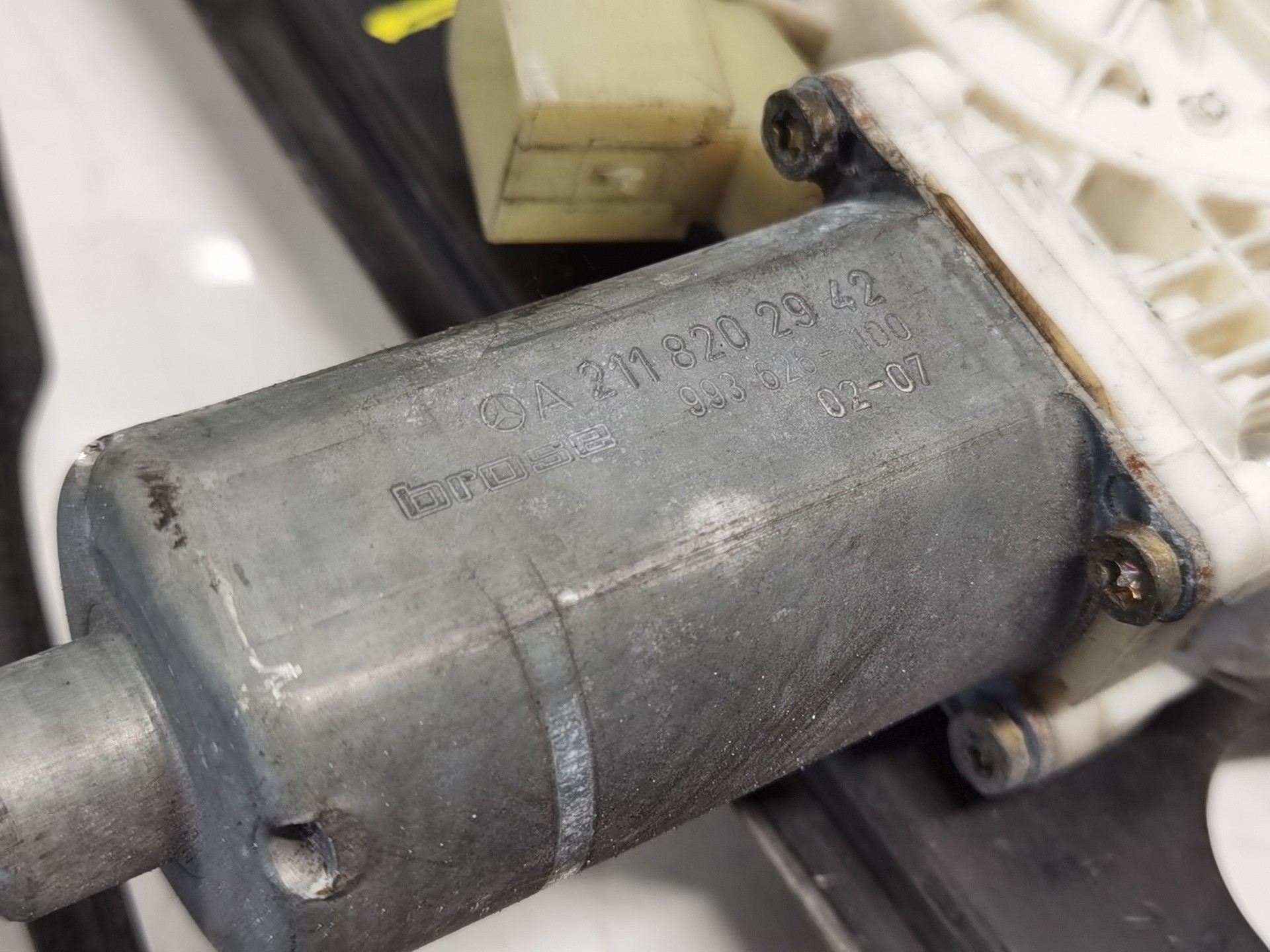ELEVALUNAS DELANTERO IZQUIERDO MERCEDES-BENZ CLASE E (W211) BERLINA A2118202942 / 0130821970 A21182029420130821970 - Vista 3