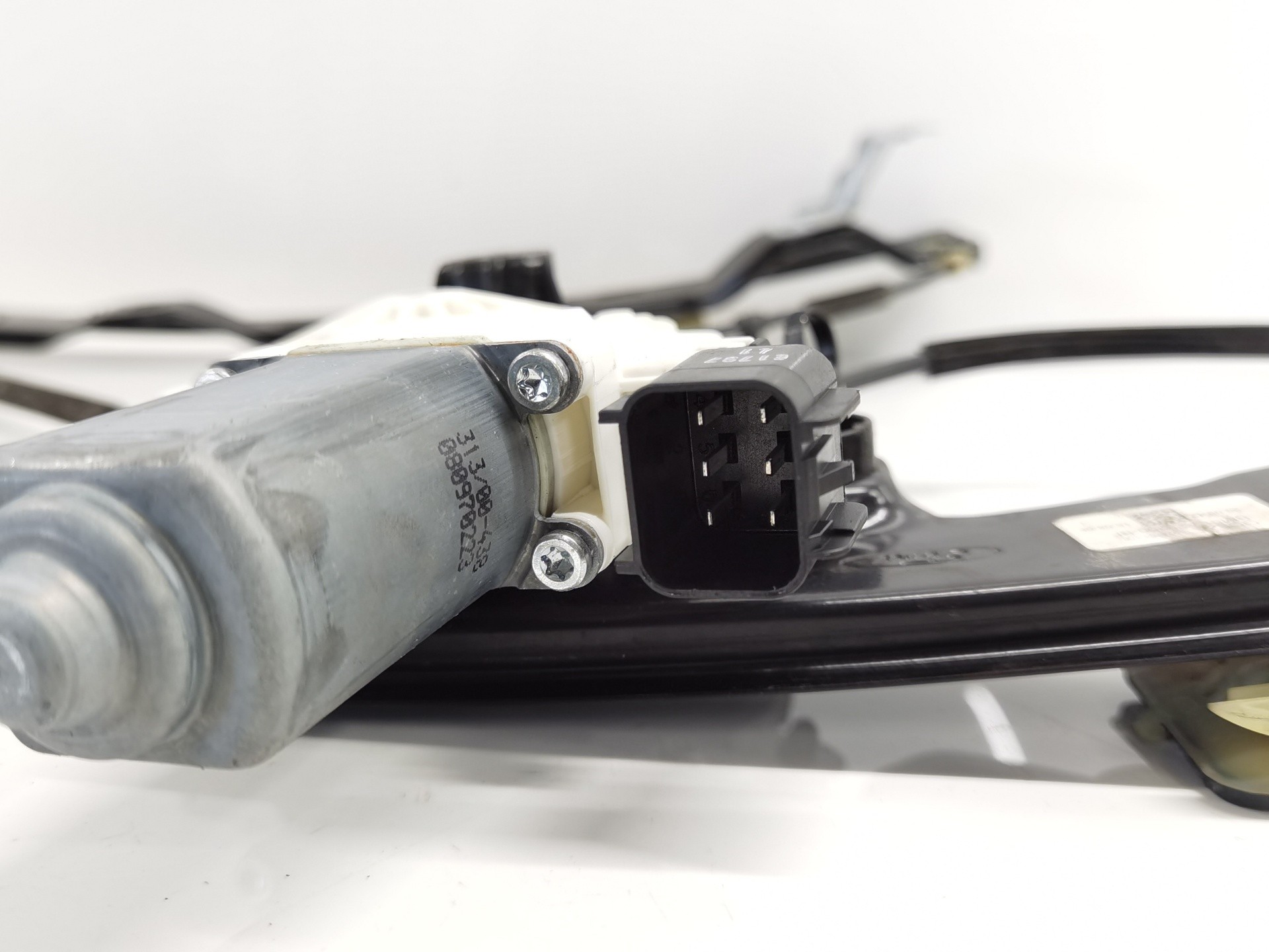 ELEVALUNAS DELANTERO DERECHO FORD FOCUS LIM. BM51A23200BF BM51A23200BF - Vista 2