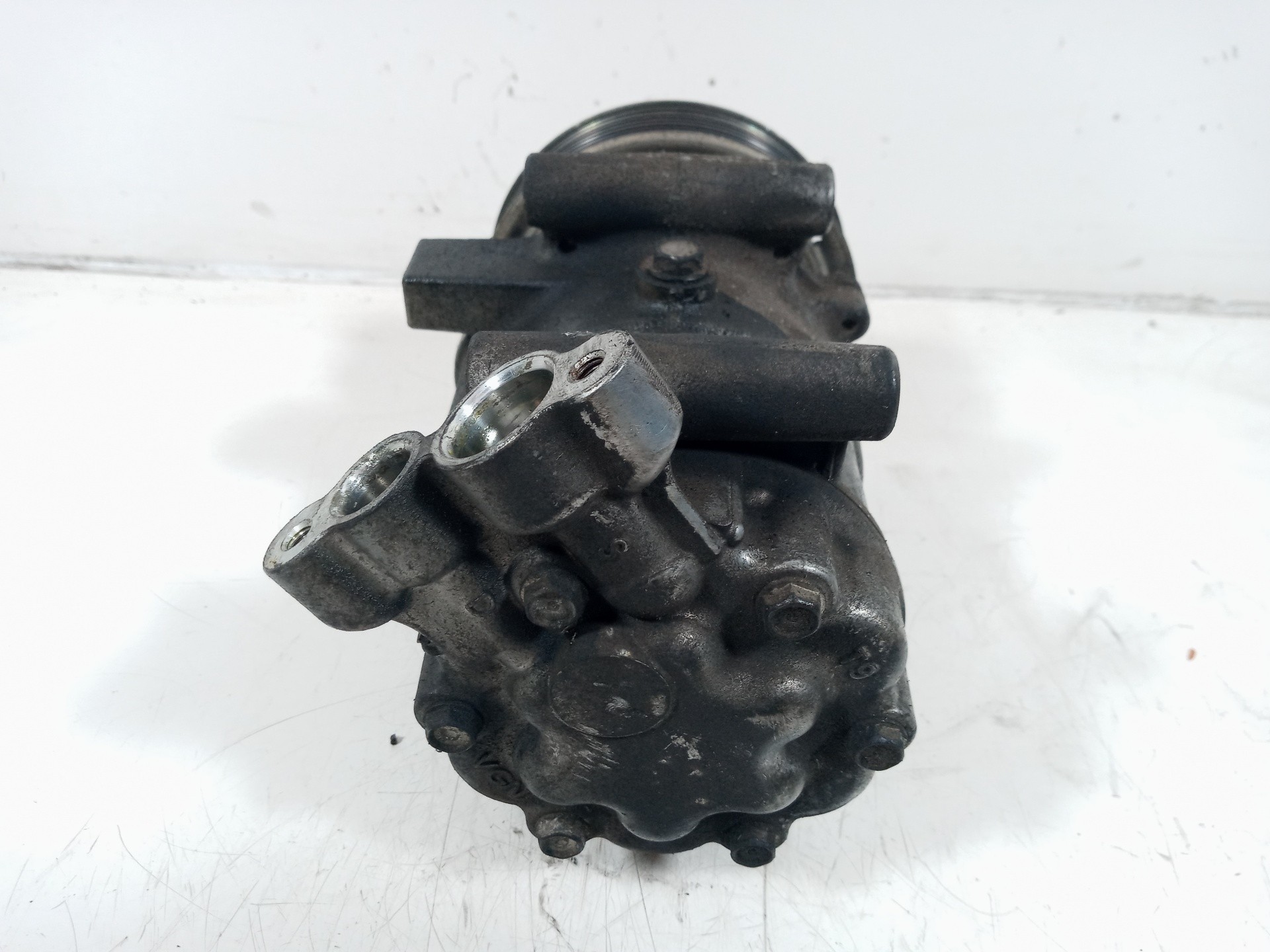 COMPRESOR AIRE ACONDICIONADO RENAULT CLIO III 8200819568A 8200819568A - Vista 3