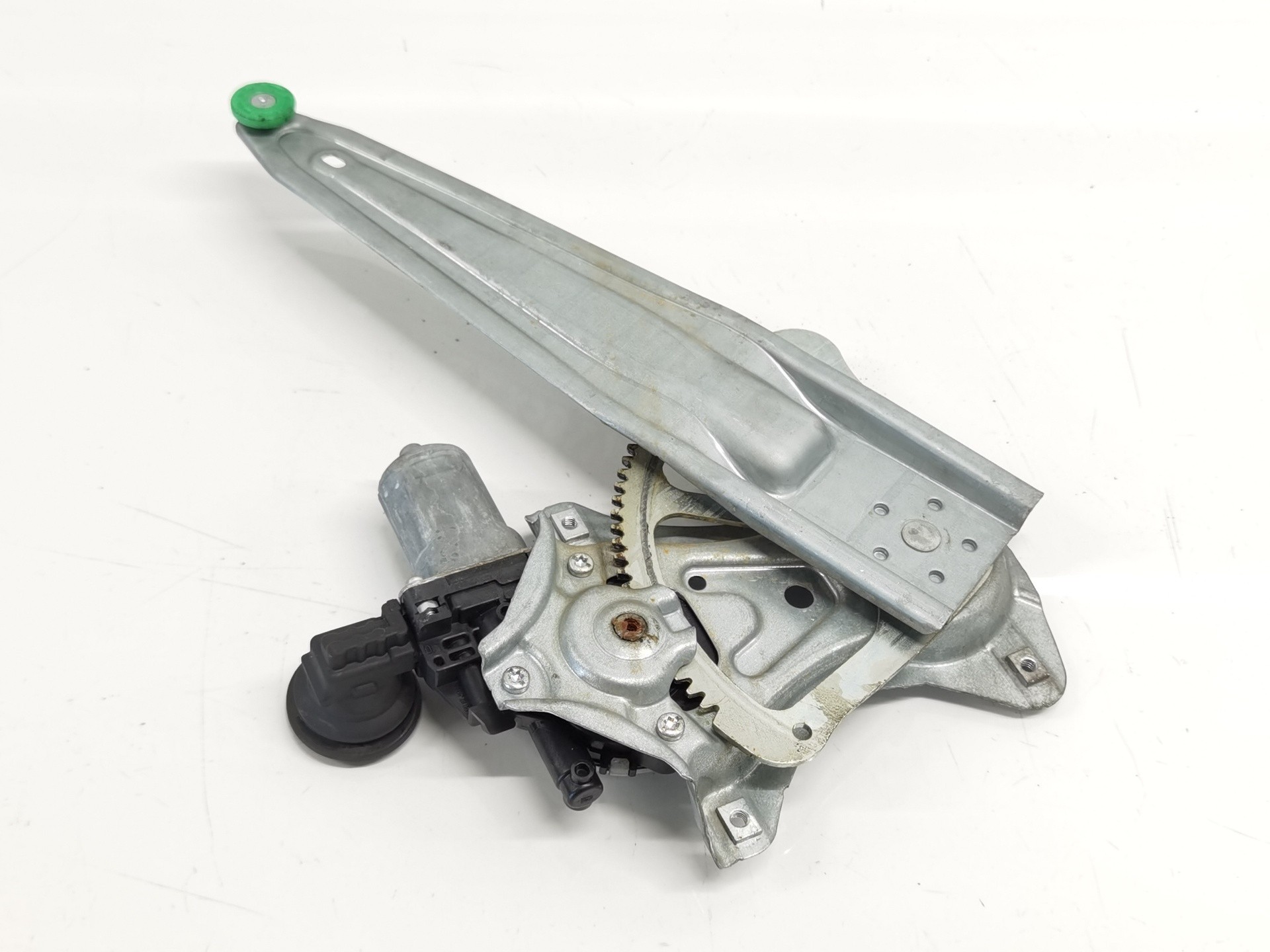 ELEVALUNAS TRASERO DERECHO TOYOTA AURIS 857200D120 857200D120