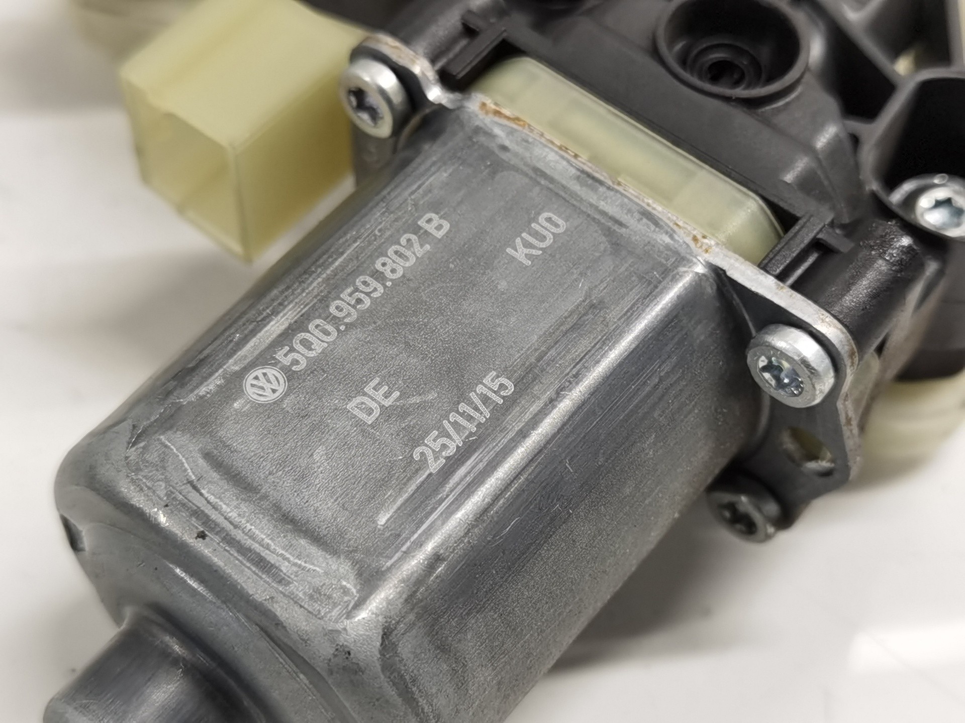 ELEVALUNAS DELANTERO DERECHO SEAT LEON ST (5F8) 5Q0959802B / 0130822716 5Q0959802B0130822716 - Vista 2