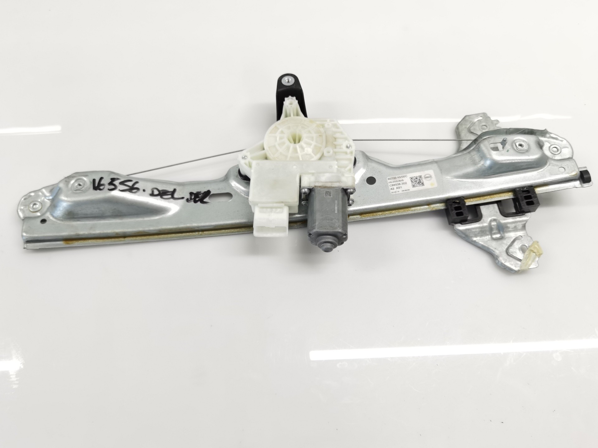 ELEVALUNAS DELANTERO DERECHO NISSAN QASHQAI (J11) 80700HV00C / C88538302 80700HV00CC88538302