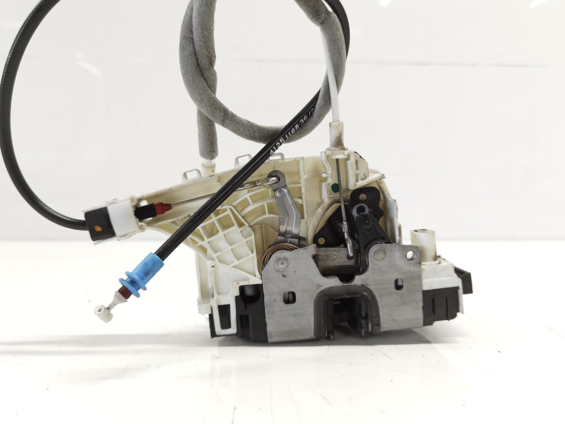 CERRADURA PUERTA DELANTERA DERECHA MERCEDES-BENZ SPRINTERII COMBI (DESDE 01.06) A9067201735 A9067201735 - Vista 3