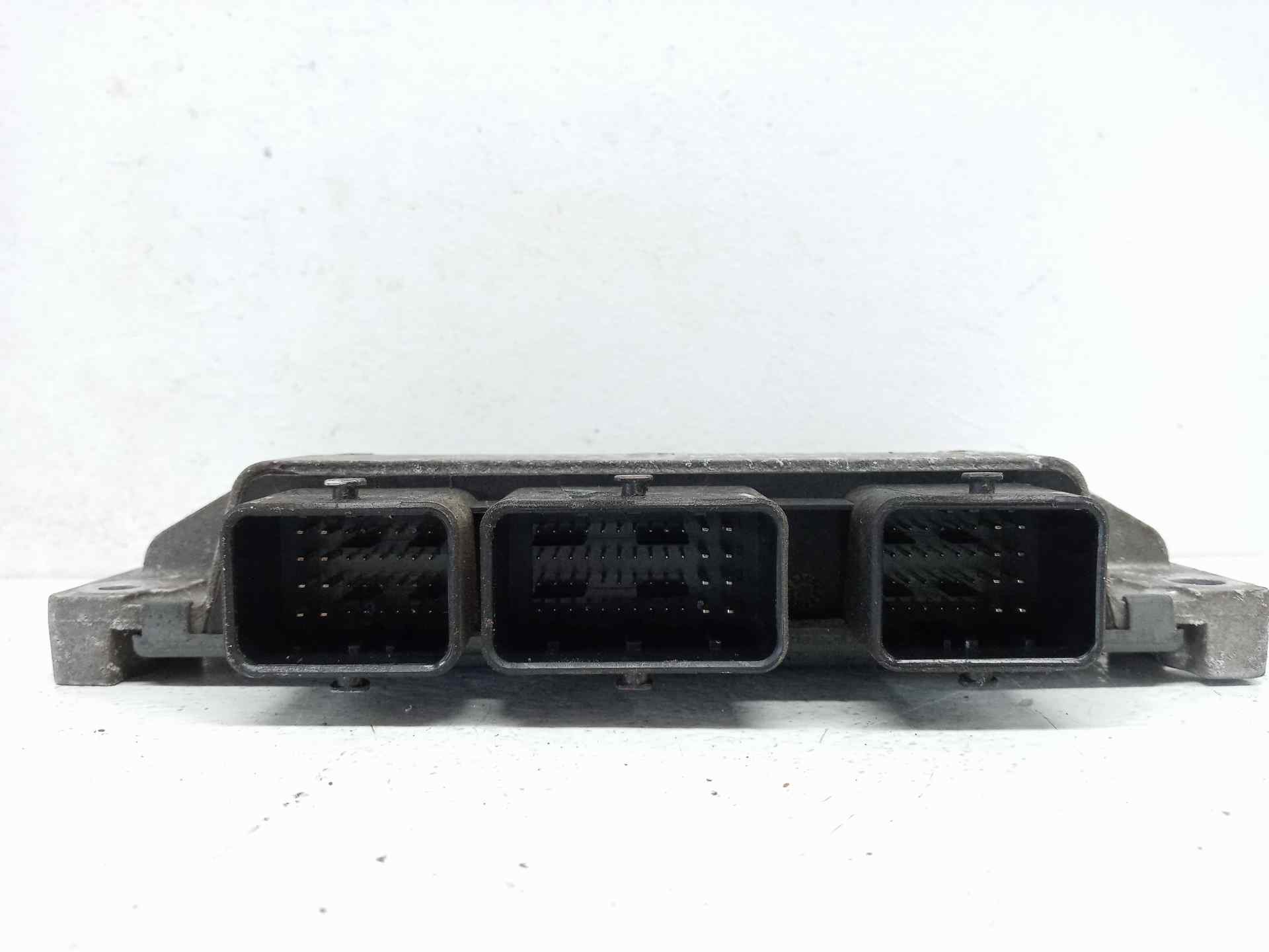 CENTRALITA MOTOR UCE RENAULT TWINGO 8200774747 / S120200113A / 8200700695 8200774747S120200113A8200700695 - Vista 3