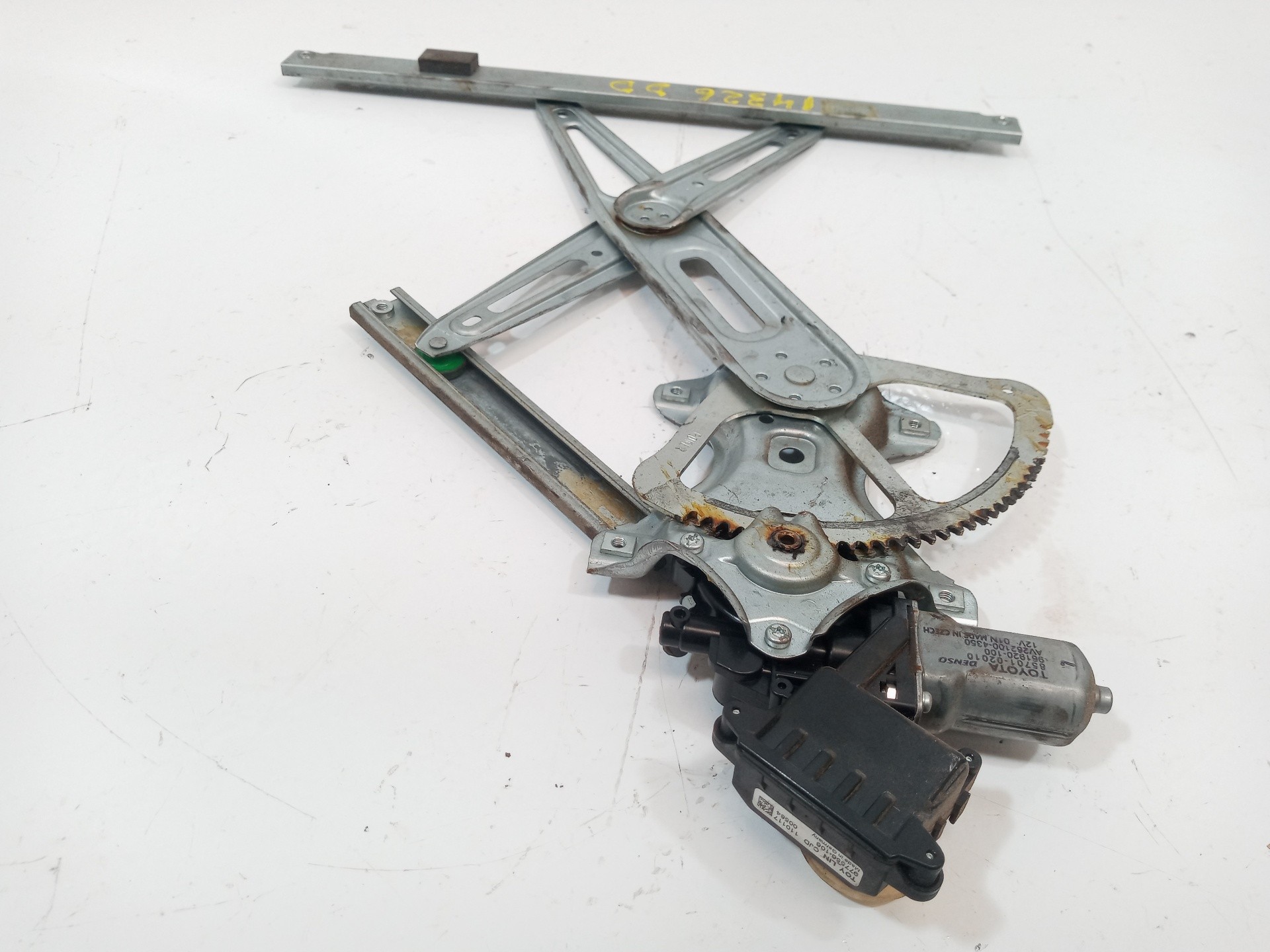 ELEVALUNAS DELANTERO DERECHO TOYOTA AURIS 8570102010 8570102010