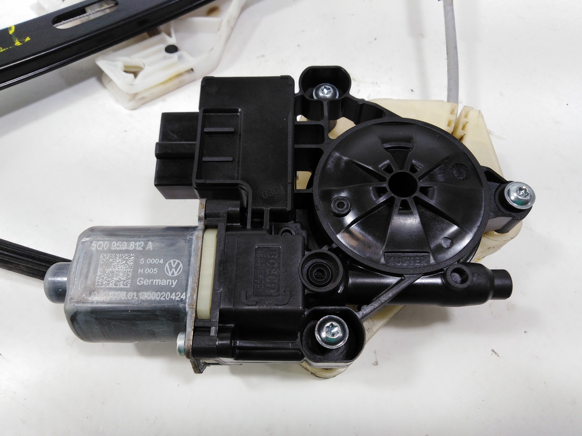 ELEVALUNAS TRASERO DERECHO SEAT LEON (5F1) 5Q0959812A 5Q0959812A - Vista 3