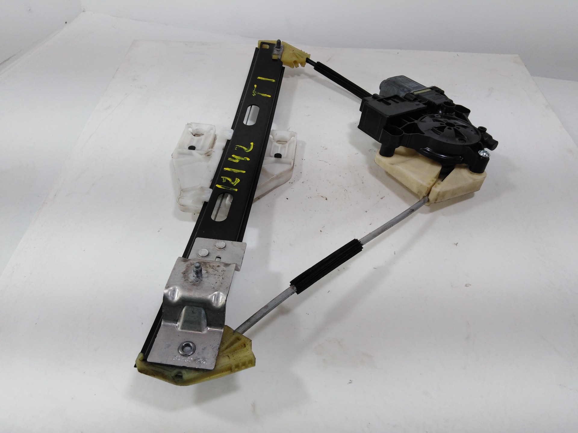 ELEVALUNAS TRASERO IZQUIERDO SEAT LEON (5F1) 5Q0959811A 5Q0959811A
