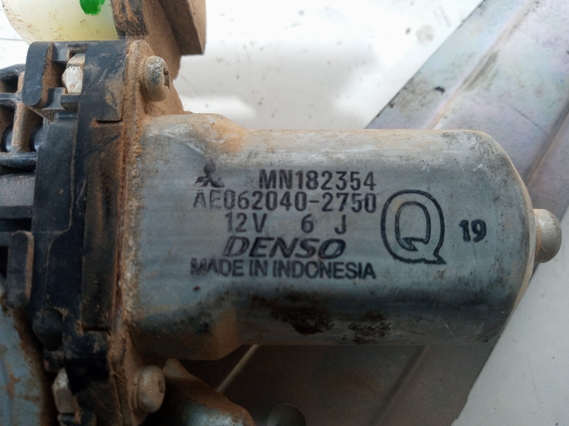 ELEVALUNAS TRASERO IZQUIERDO MITSUBISHI L 200 (KA0/KB0) MN182354 / AE0620402750 MN182354AE0620402750 - Vista 3