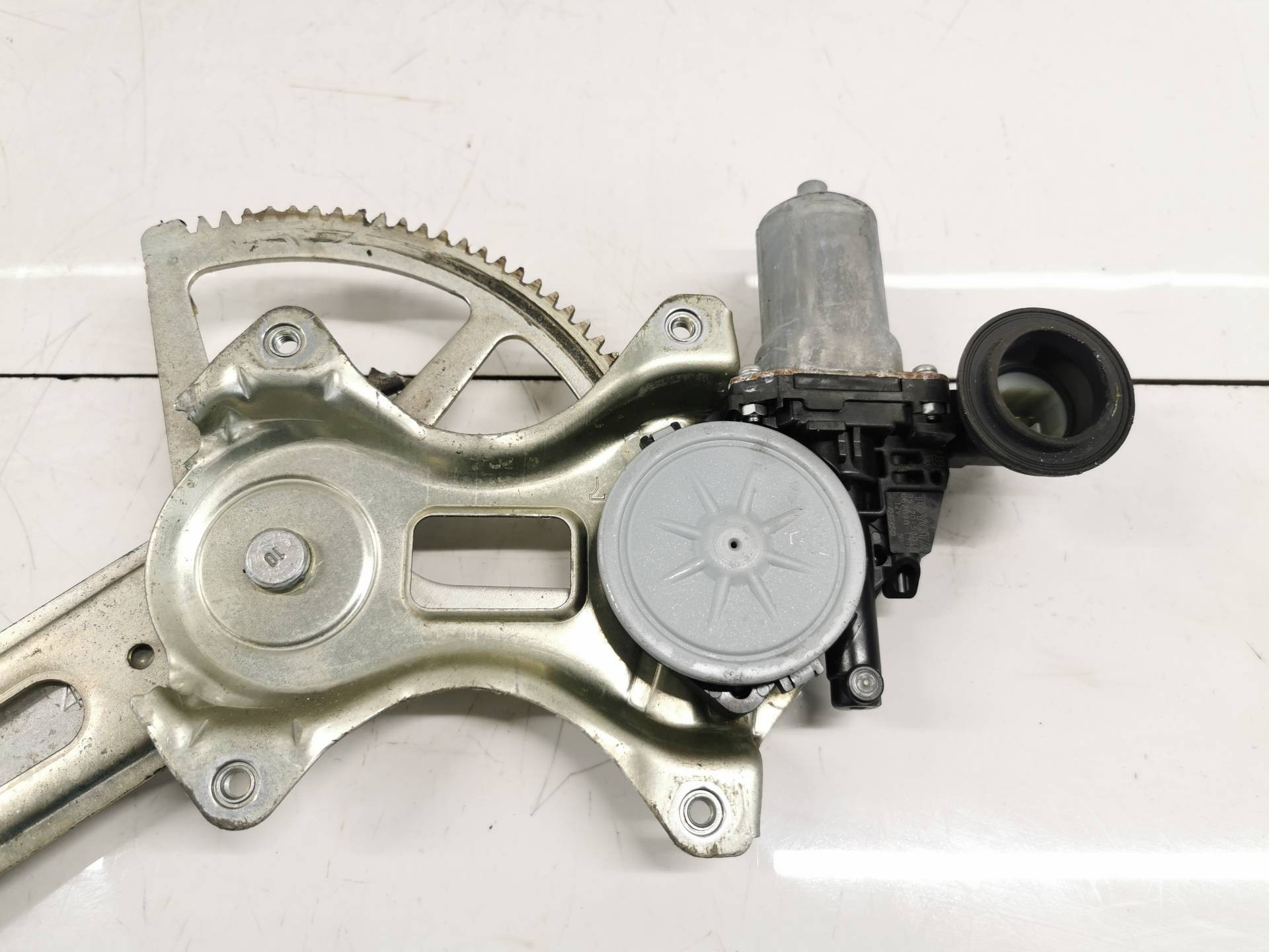 ELEVALUNAS DELANTERO IZQUIERDO LEXUS IS200 (DS2/IS2) 8572058010 8572058010 - Vista 2