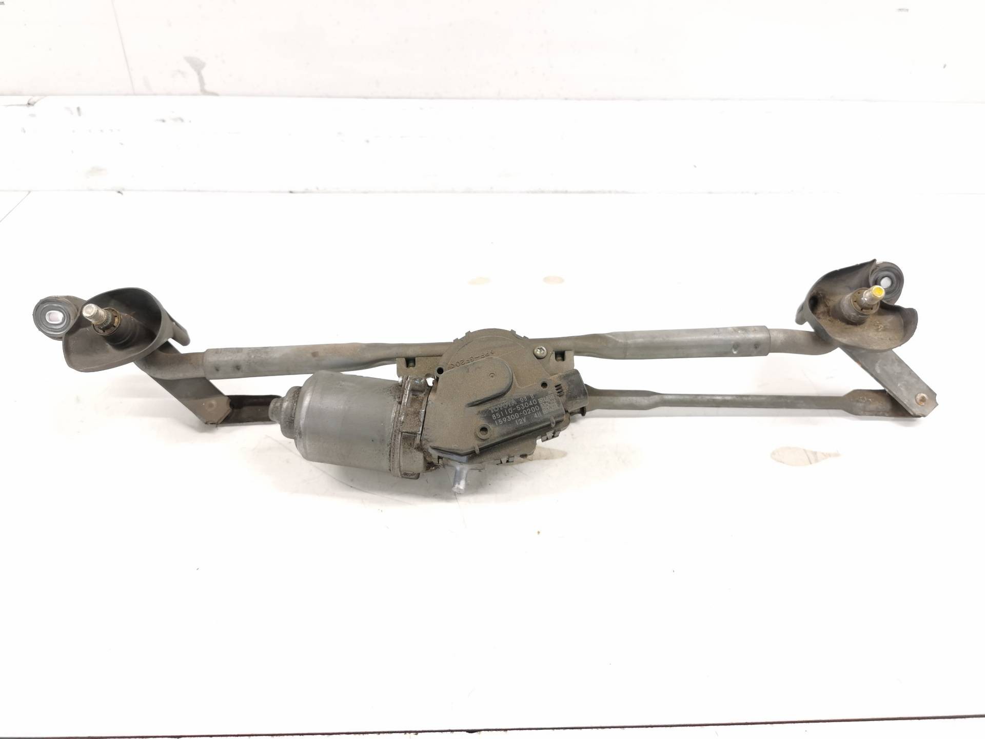 MOTOR LIMPIA DELANTERO LEXUS IS200 (DS2/IS2) 8511053040 / 1593000200 85110530401593000200