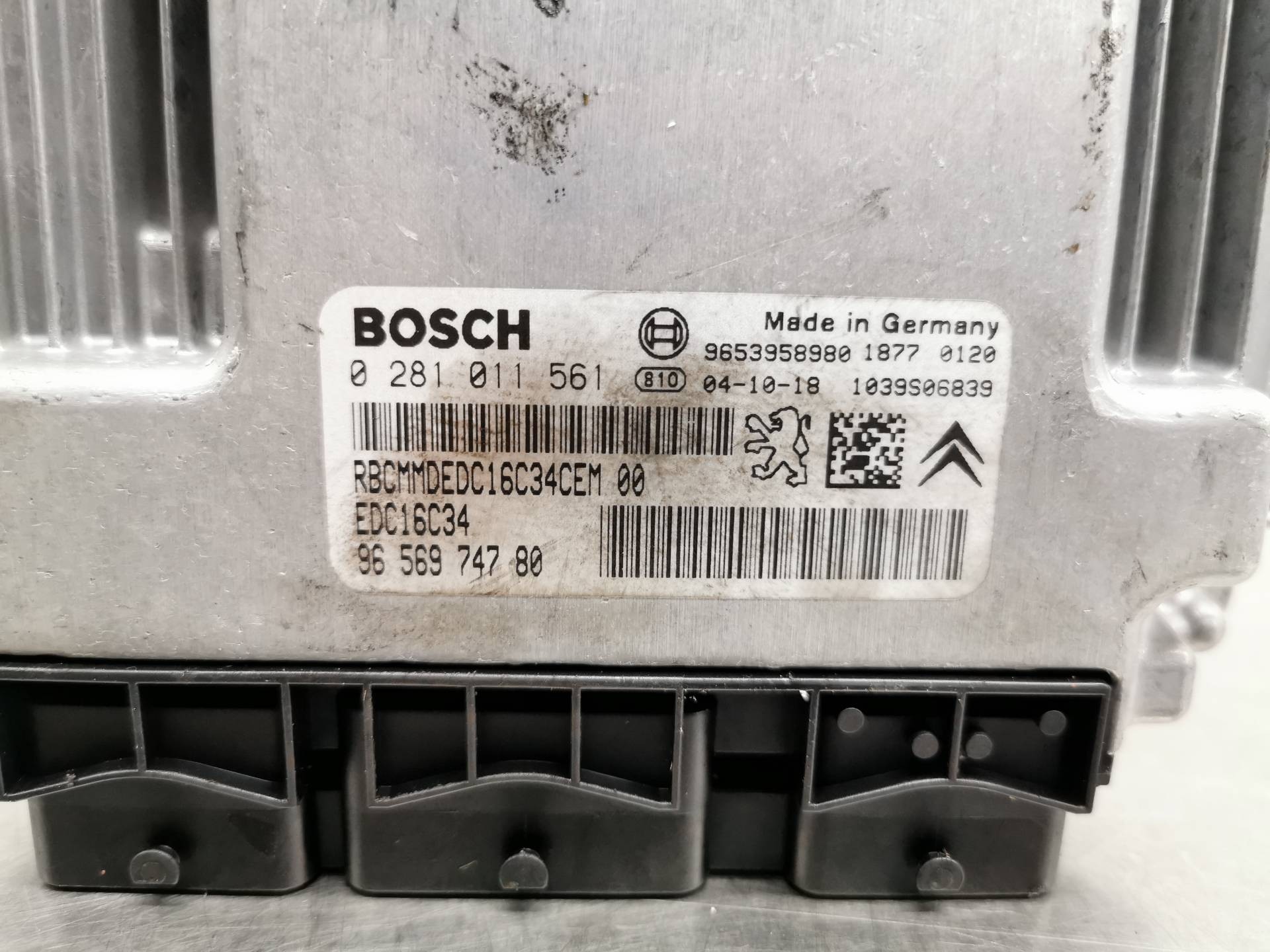 CENTRALITA MOTOR UCE CITROËN C5 BERLINA 9656974780 / EDC16C34 / 0281011561 9656974780EDC16C340281011561 - Vista 2