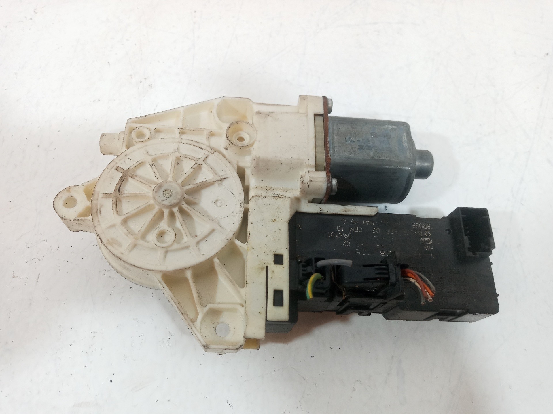 MOTOR ELEVALUNAS TRASERO DERECHO PEUGEOT 407 SW 0130822200 0130822200