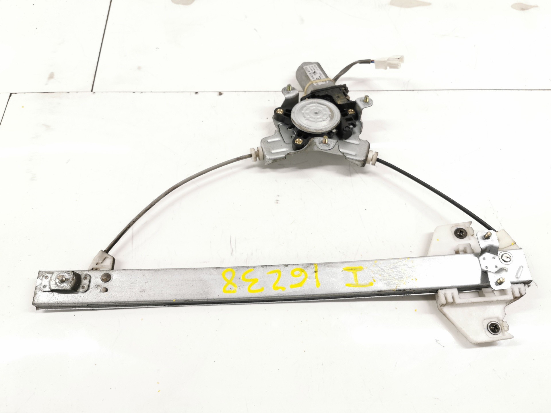 ELEVALUNAS TRASERO IZQUIERDO HYUNDAI MATRIX (FC) 9882017200 9882017200