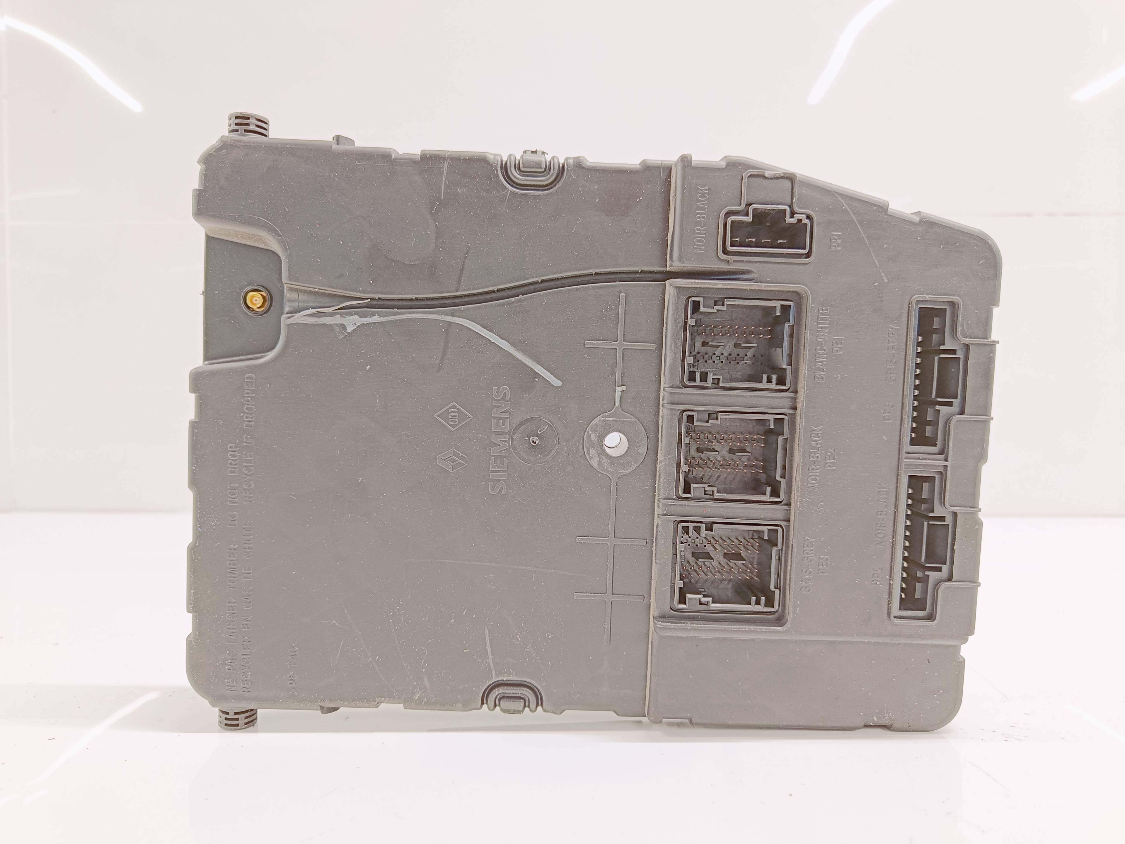UCH RENAULT SCENIC II 8200309693 / S118400310L 8200309693S118400310L