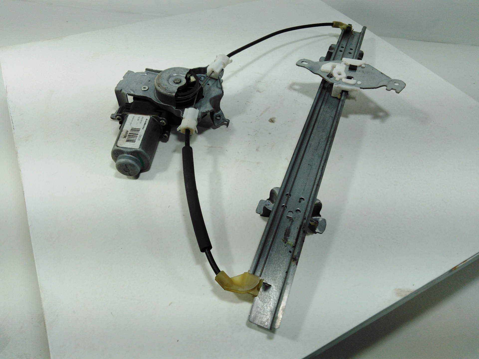 ELEVALUNAS DELANTERO DERECHO NISSAN NOTE (E11E) 400926C 400926C