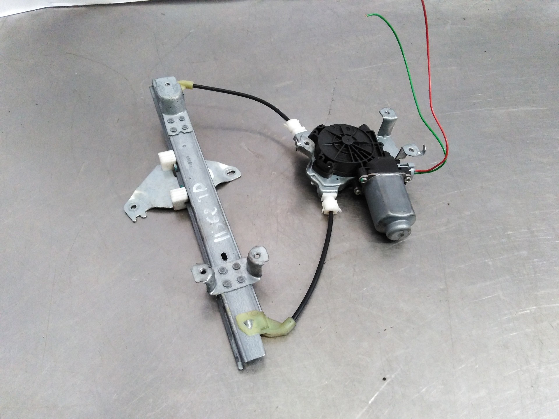 ELEVALUNAS TRASERO DERECHO NISSAN QASHQAI (J10) 402052A 402052A