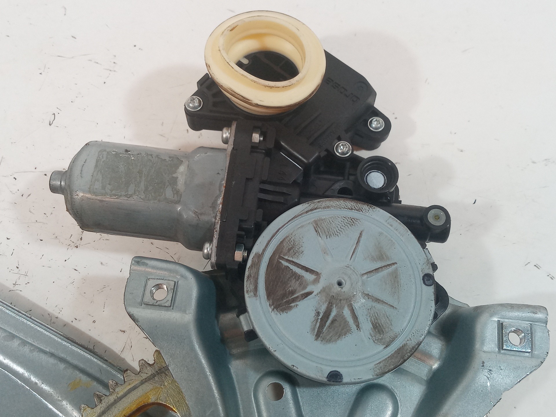 ELEVALUNAS TRASERO DERECHO TOYOTA AURIS 8570202020 8570202020 - Vista 2