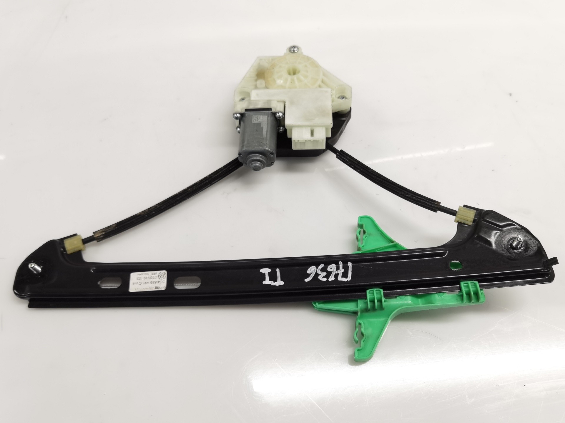 ELEVALUNAS TRASERO IZQUIERDO VOLKSWAGEN GOLF VII (5G1, BQ1, BE1, BE2) 5G4839461C / 5Q4959811F 5G4839461C5Q4959811F
