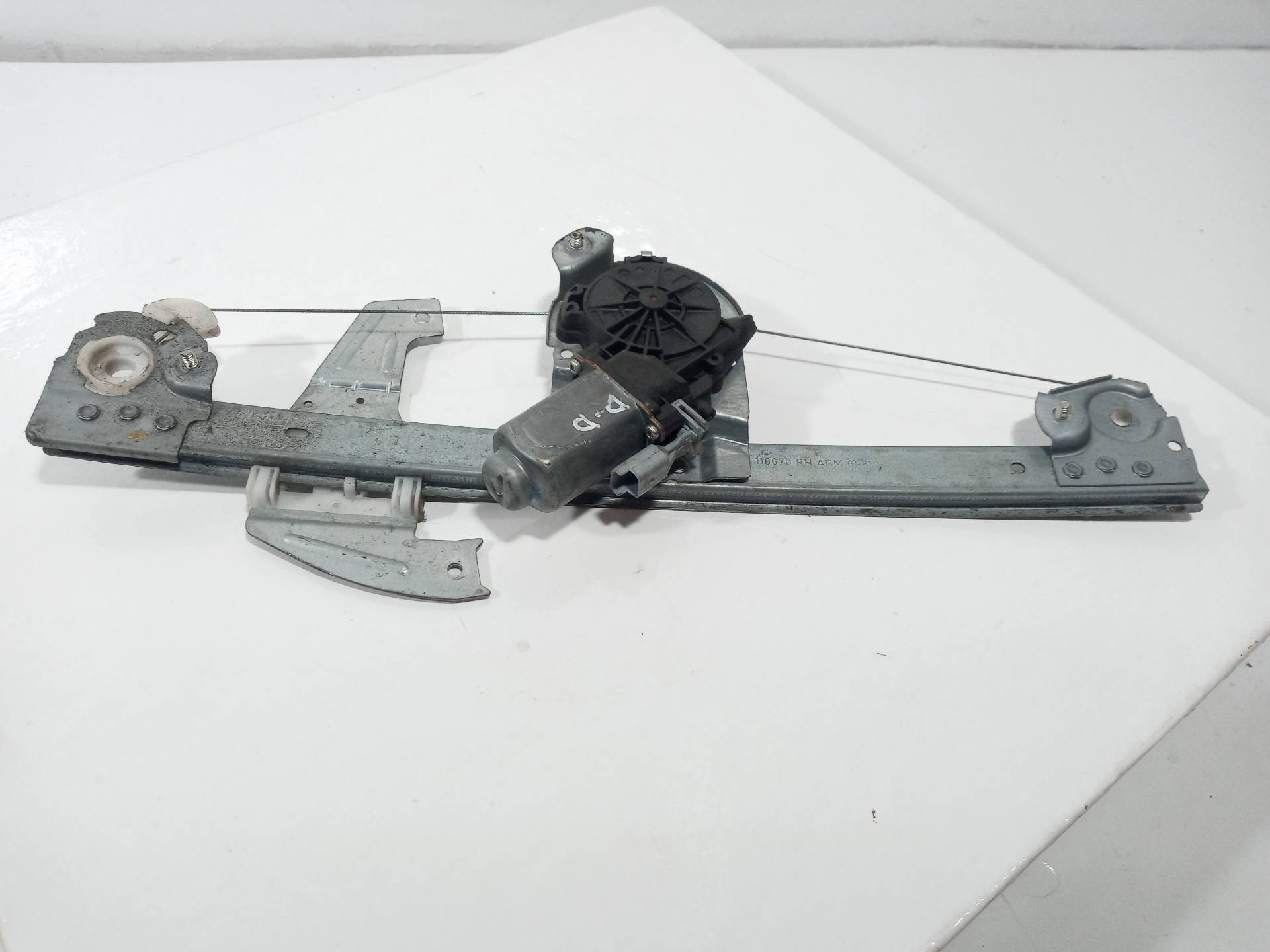 ELEVALUNAS DELANTERO DERECHO PEUGEOT 107 400842C 400842C