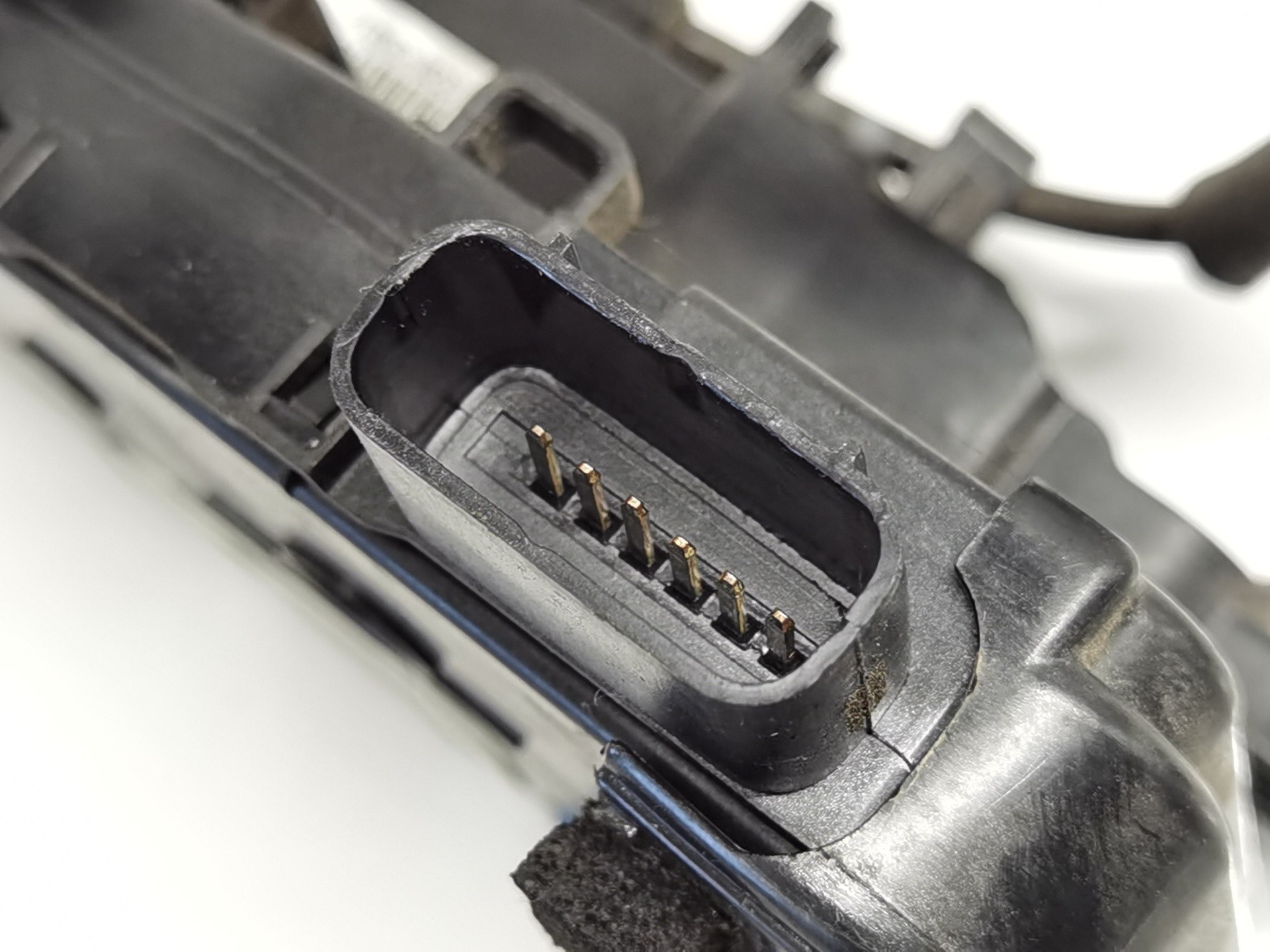 CERRADURA PUERTA DELANTERA DERECHA KIA SPORTAGE 813203U010 813203U010 - Vista 3