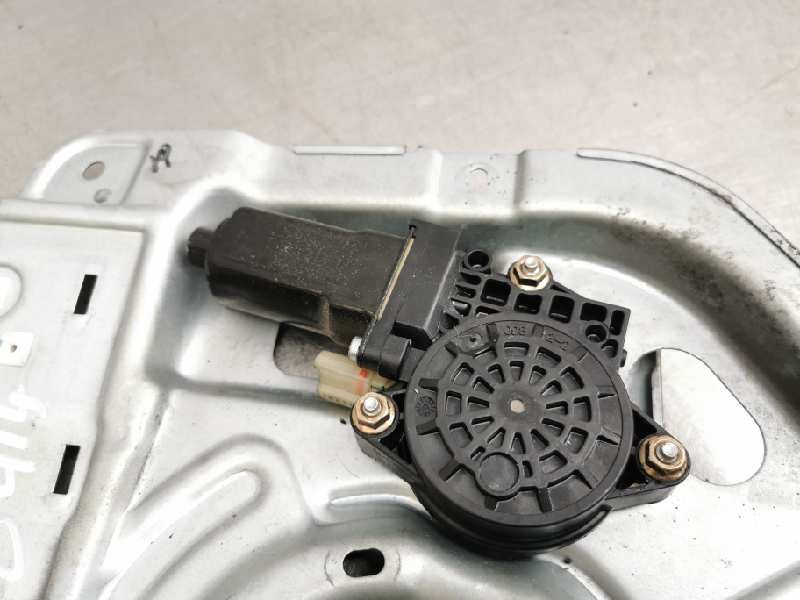 ELEVALUNAS TRASERO IZQUIERDO HYUNDAI TUCSON (JM) 834702E010 / 2600923KGT 834702E0102600923KGT - Vista 3