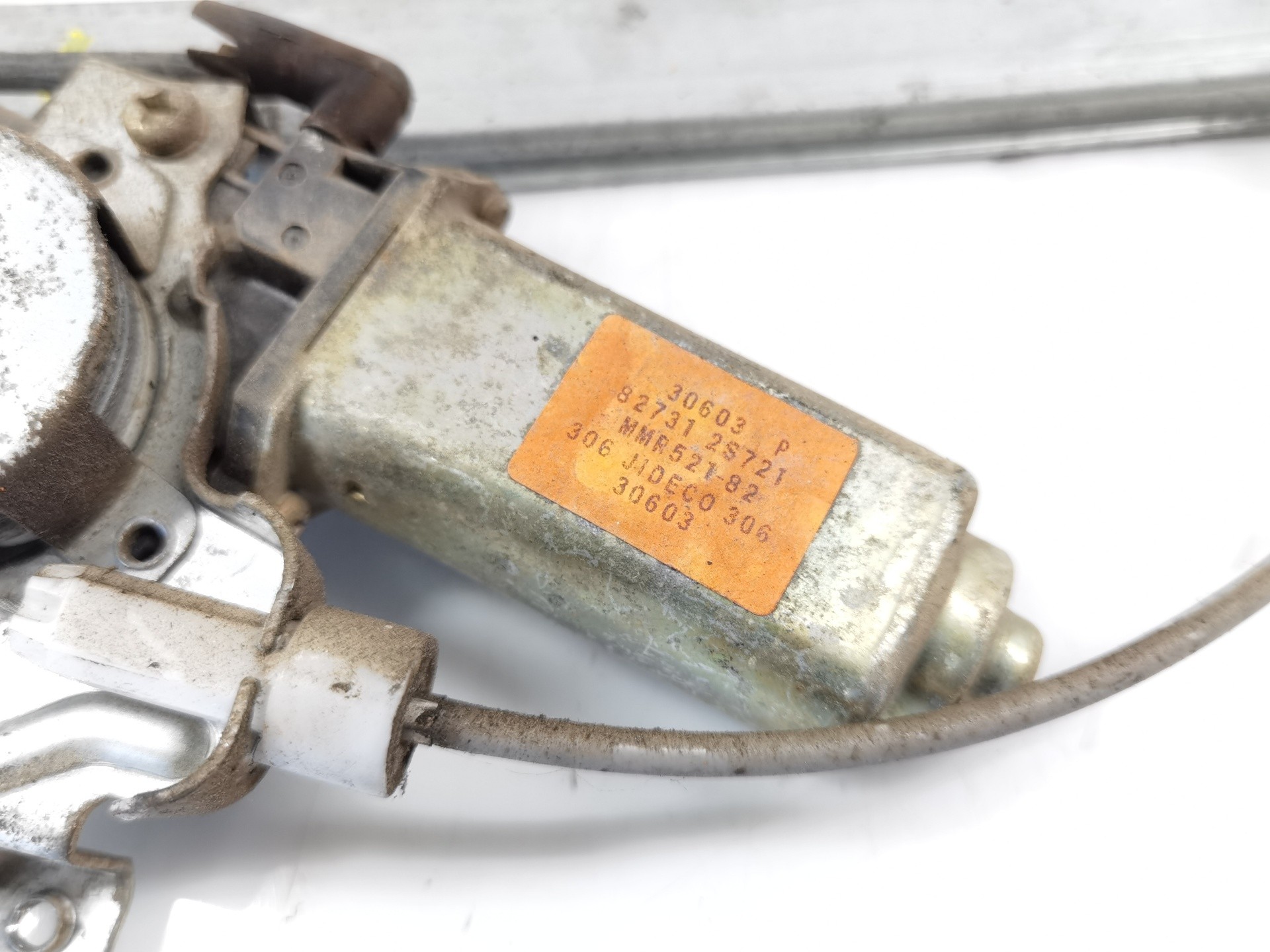 ELEVALUNAS TRASERO IZQUIERDO NISSAN PICK-UP (D22) 827312S721 827312S721 - Vista 2