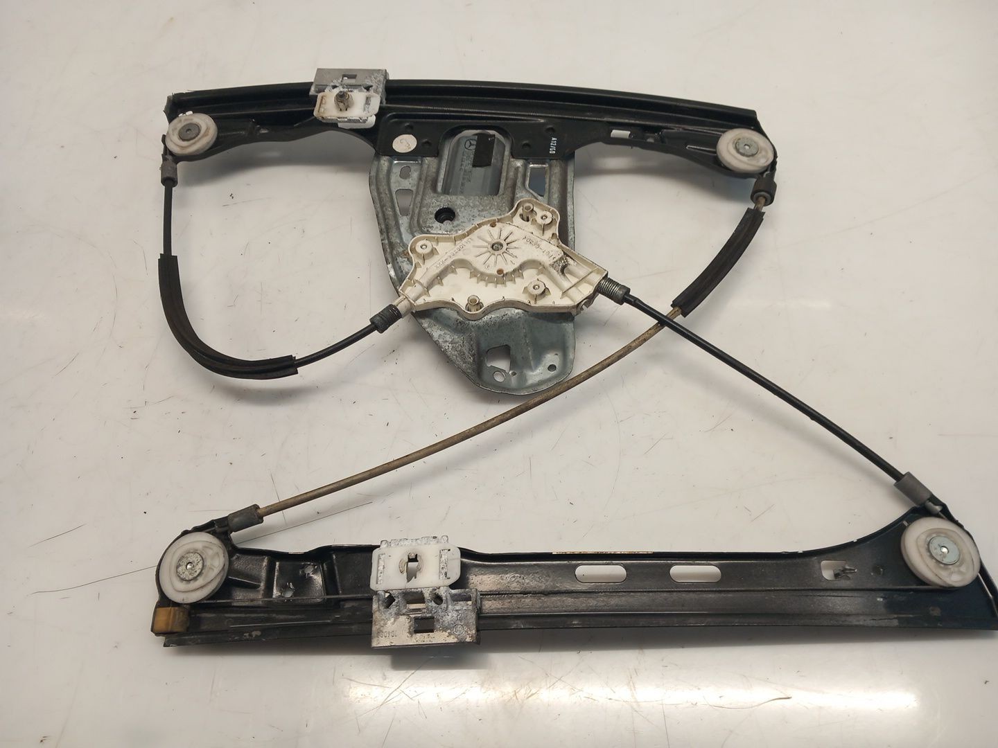 ELEVALUNAS DELANTERO IZQUIERDO MERCEDES-BENZ CLASE C (W203) A2208204642 A2208204642 - Vista 3