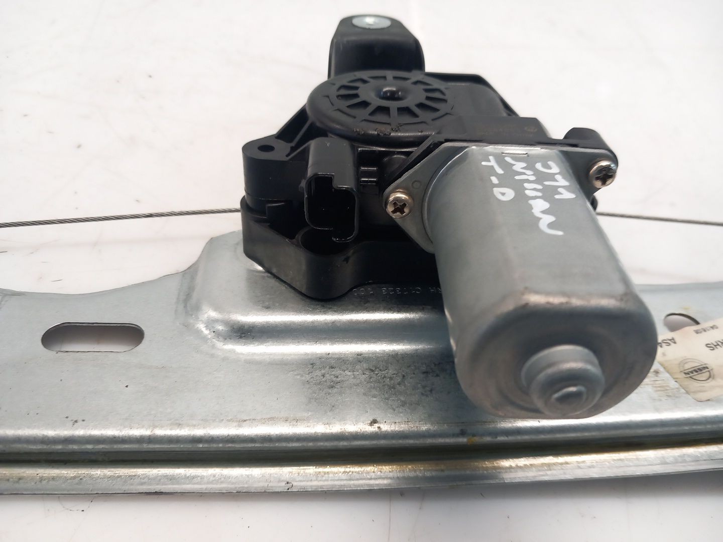 ELEVALUNAS TRASERO DERECHO NISSAN QASHQAI II (J11, J11_) 827004EA0A 827004EA0A - Vista 2