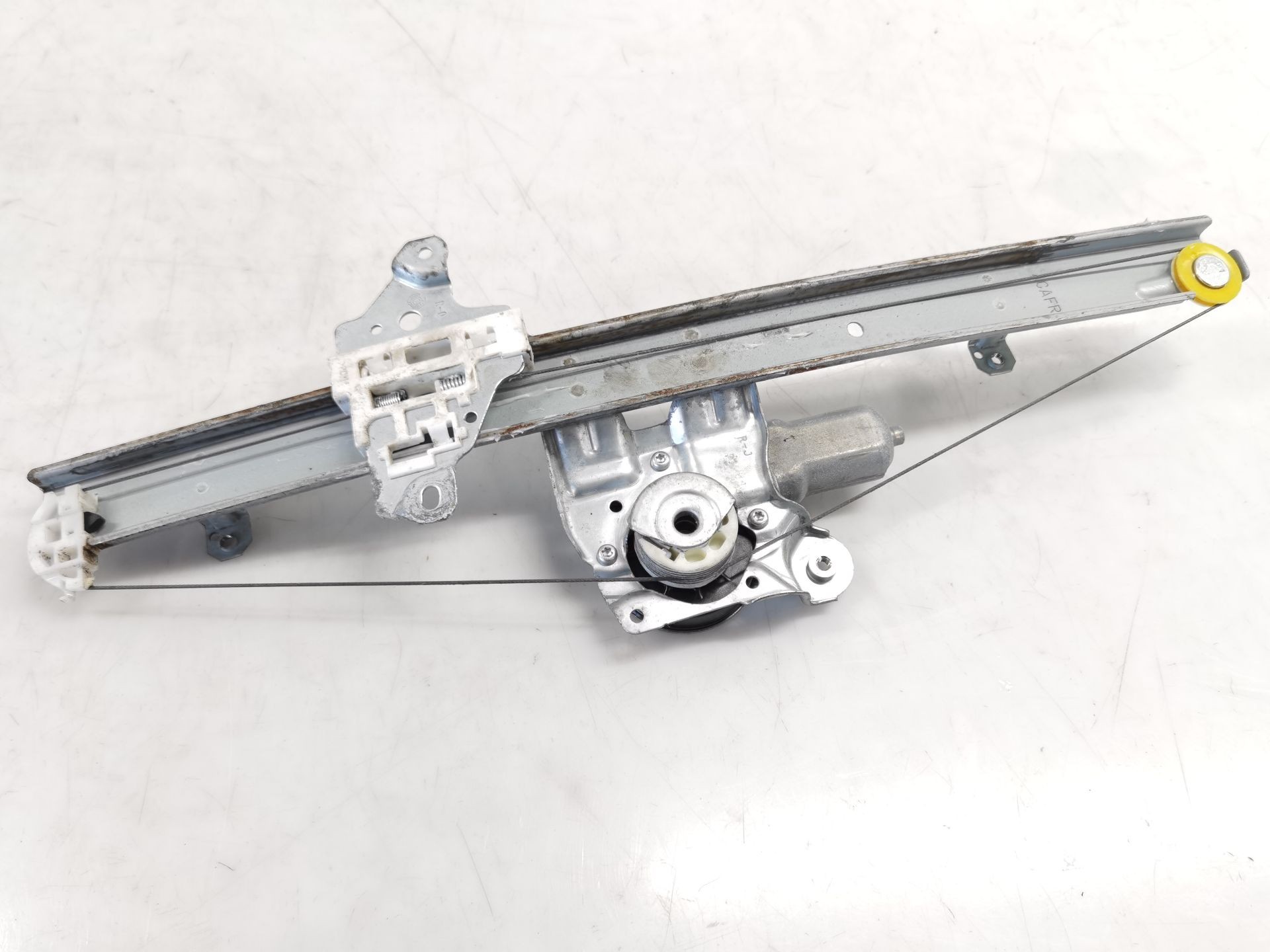 ELEVALUNAS DELANTERO DERECHO NISSAN X-TRAIL III (T32_, T32R, T32RR) 807314CA0A / 807206FR0A 807314CA0A807206FR0A - Vista 3