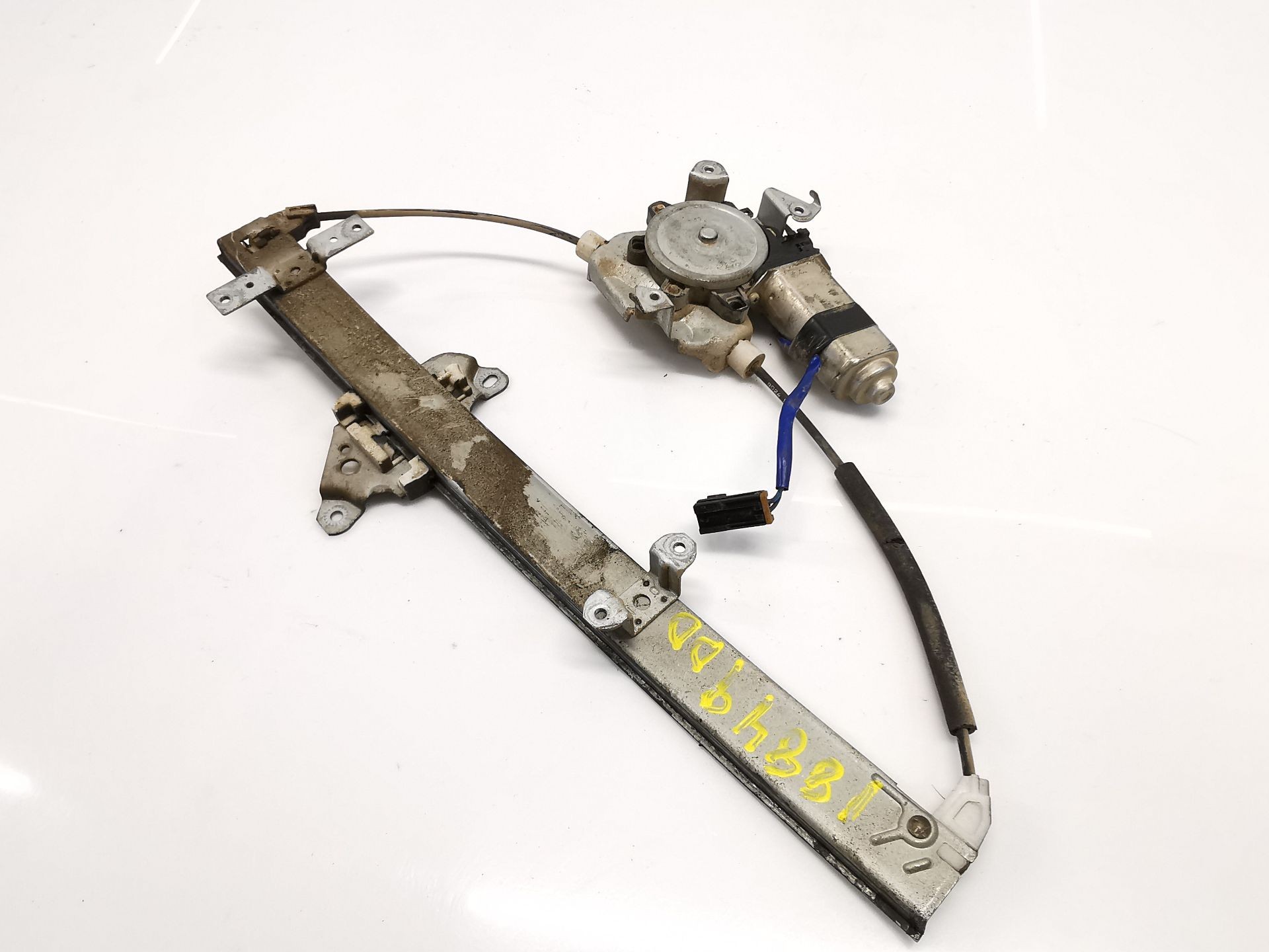 ELEVALUNAS DELANTERO DERECHO NISSAN PICK UP (D22) 807302S410 807302S410