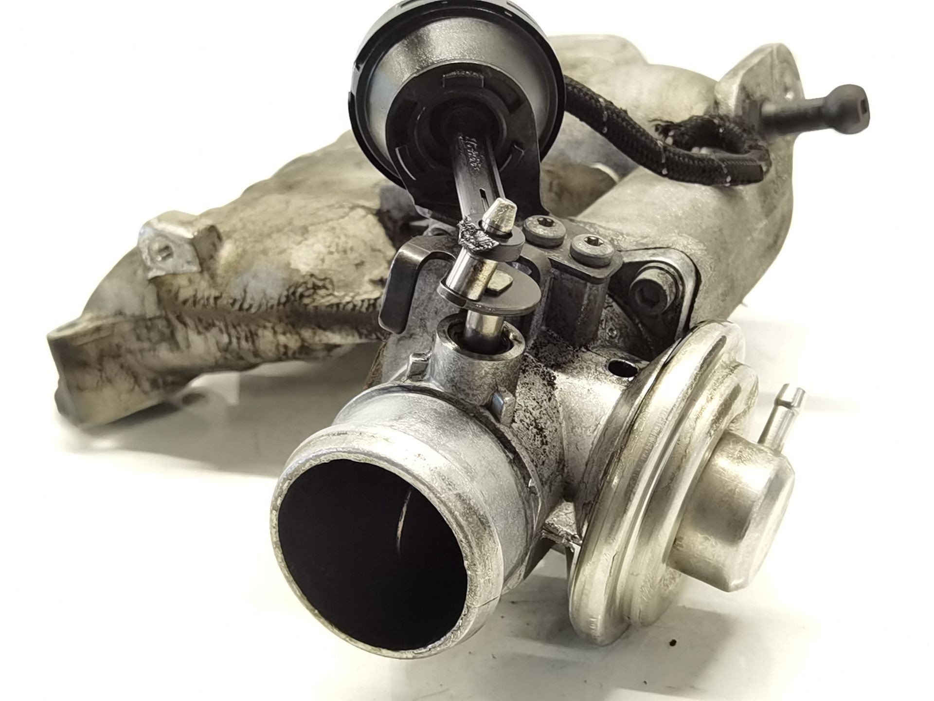 VÁLVULA EGR VOLKSWAGEN GOLF IV (1J1) 038131501E / 038129637B / 038129713J 038131501E038129637B038129713J - Vista 3