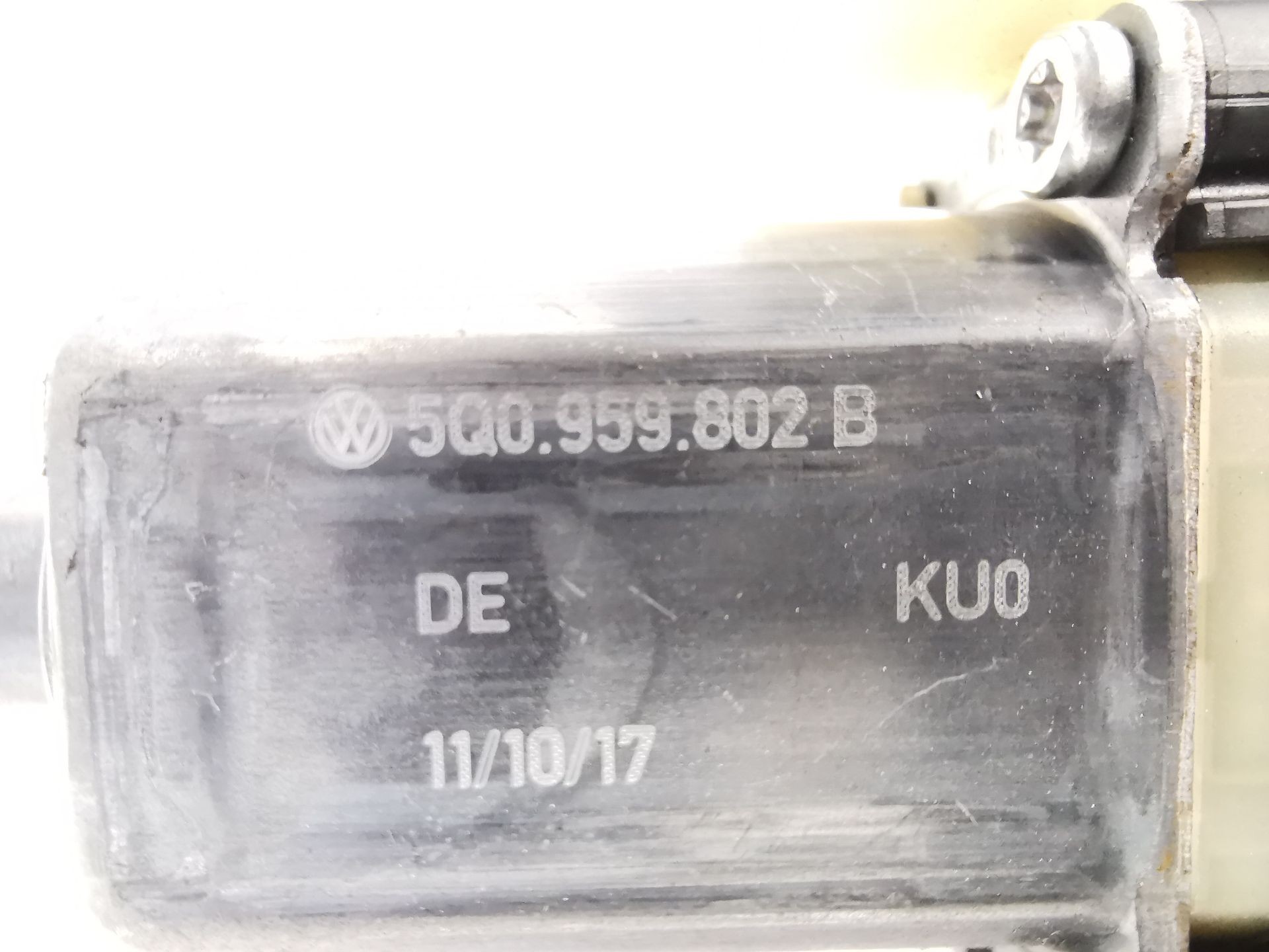 ELEVALUNAS DELANTERO DERECHO SKODA OCTAVIA III Combi (5E5, 5E6) 5Q0959802B 5Q0959802B - Vista 3