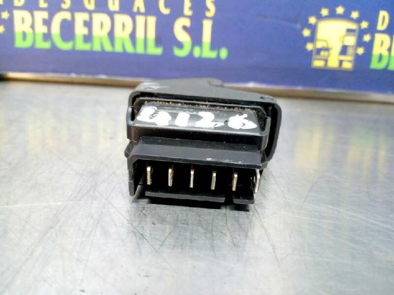 MANDO ELEVALUNAS DELANTERO DERECHO RENAULT MEGANE I FASE 2 BERLINA (BA0) 7700429998 7700429998 - Vista 2