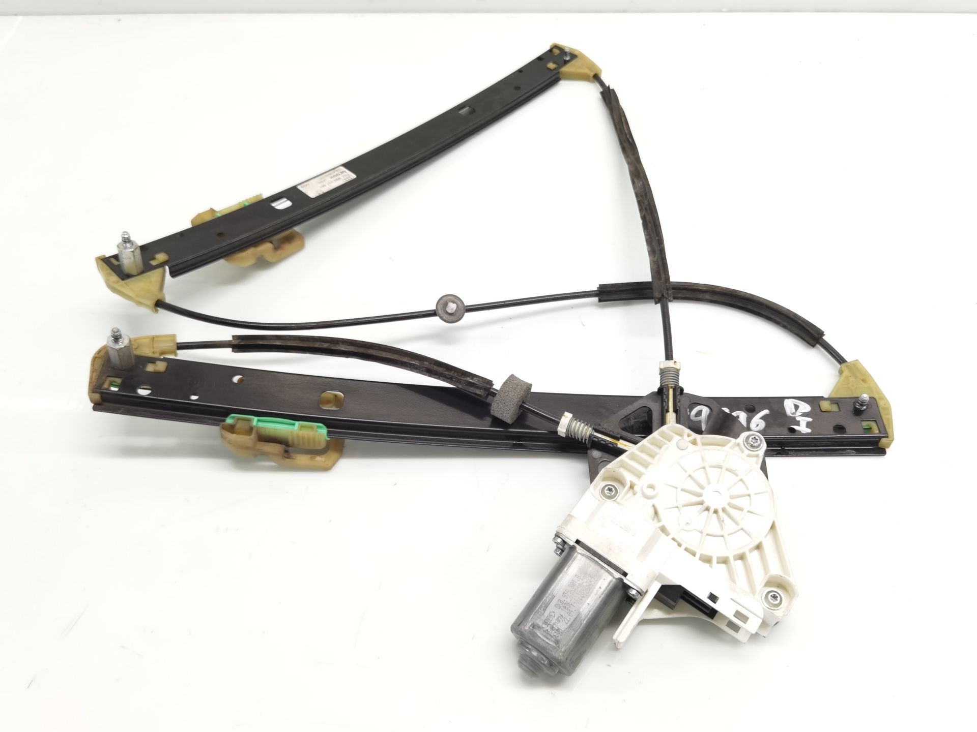 ELEVALUNAS DELANTERO IZQUIERDO AUDI Q3 (8UB, 8UG) 8K0959801B / 8U0837461 8K0959801B8U0837461