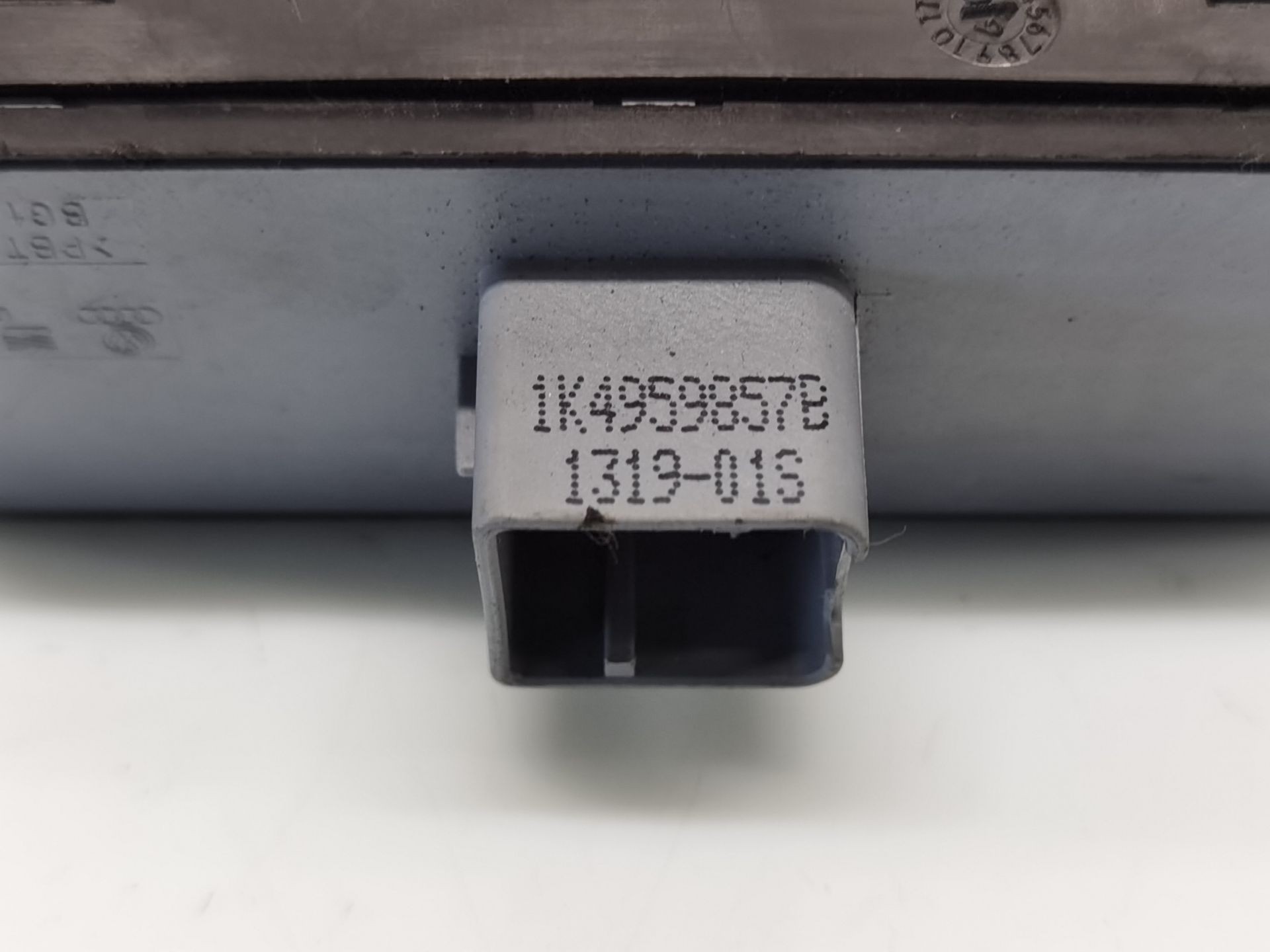 MANDO ELEVALUNAS DELANTERO IZQUIERDO VOLKSWAGEN POLO V (6R1, 6C1) 1K4959857B 1K4959857B - Vista 3