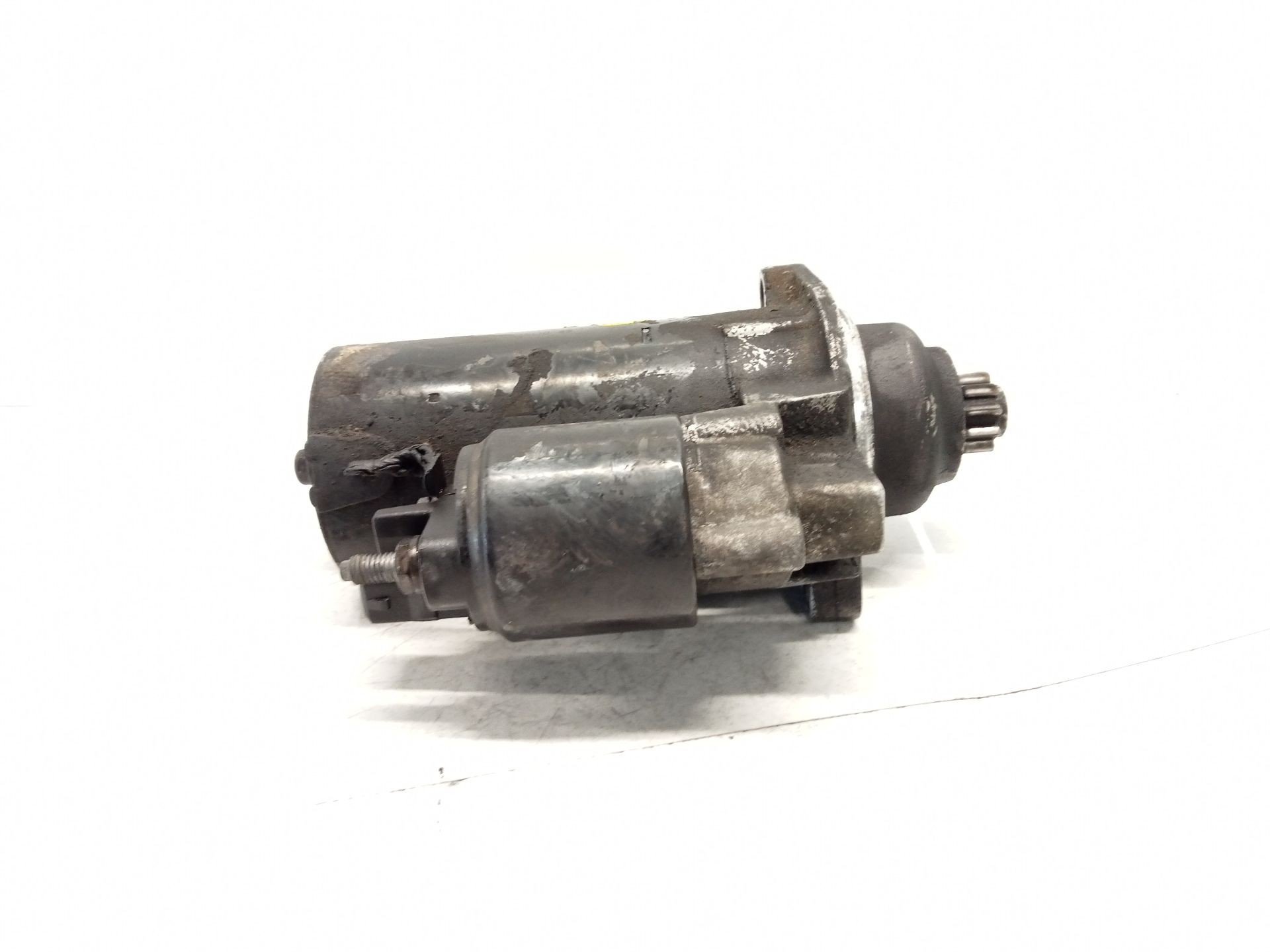 MOTOR ARRANQUE VOLKSWAGEN POLO BERLINA (6N2) 045903023A 045903023A - Vista 3