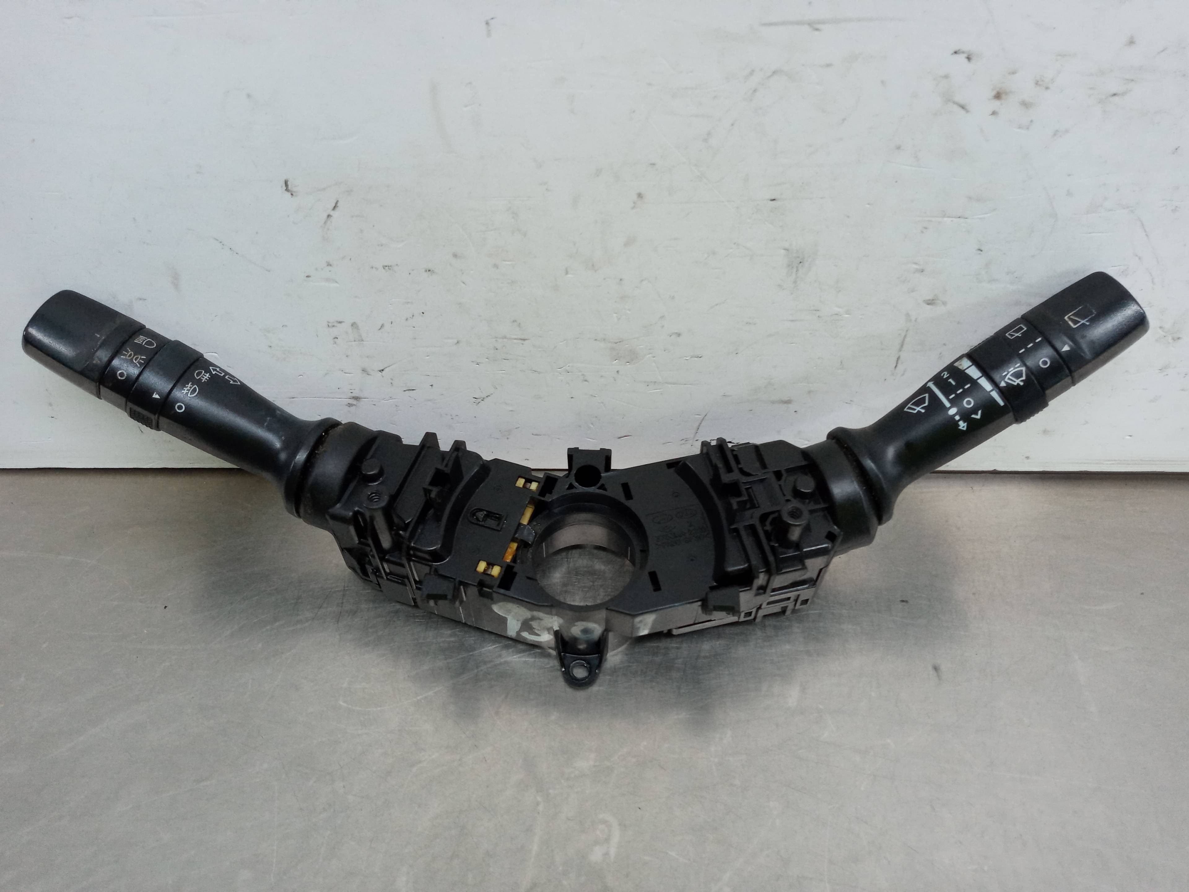 MANDO LUCES KIA VENGA 934202K560 934202K560