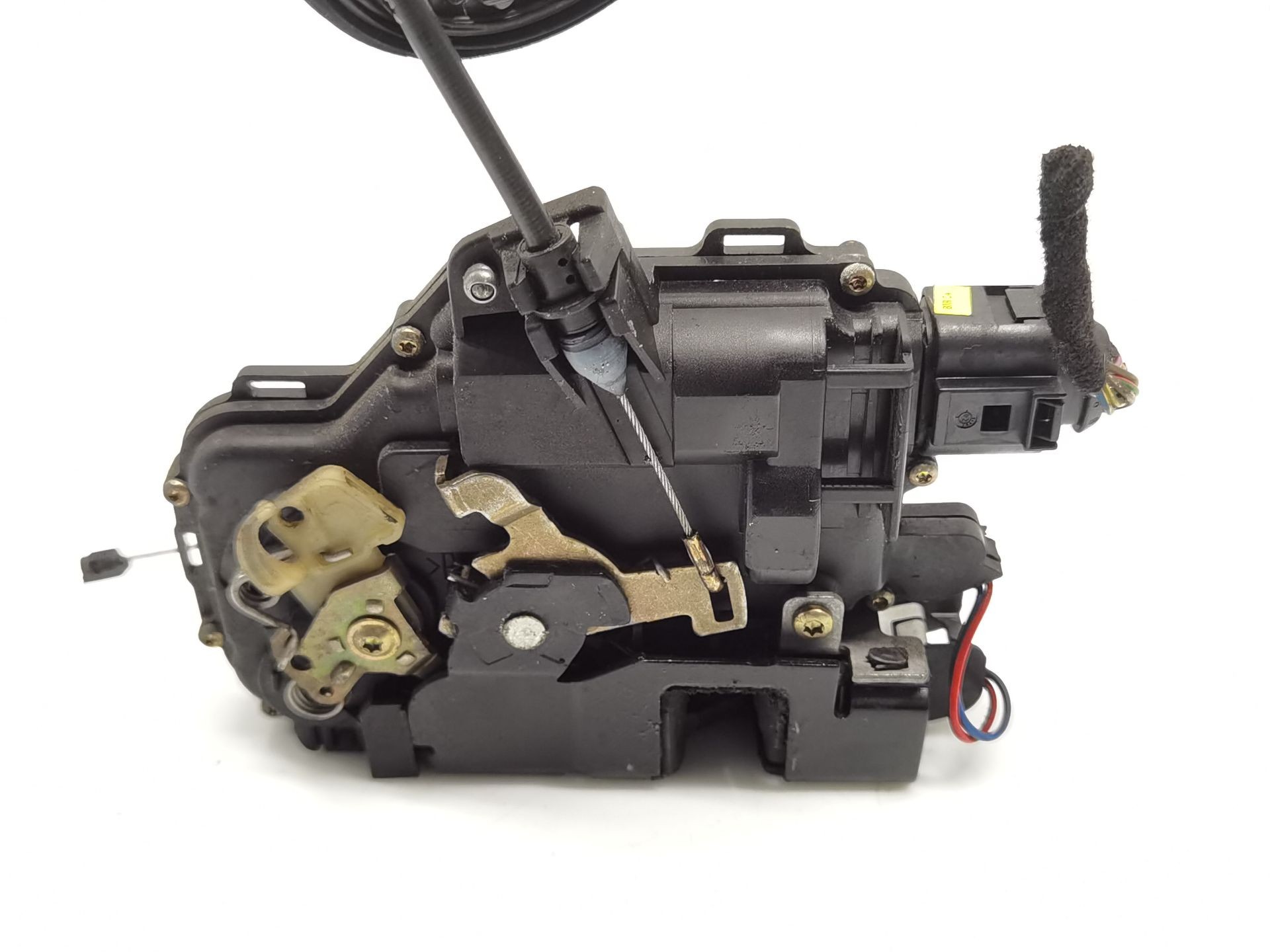 CERRADURA PUERTA DELANTERA IZQUIERDA VOLKSWAGEN GOLF IV (1J1) 3B1837015Q 3B1837015Q - Vista 3