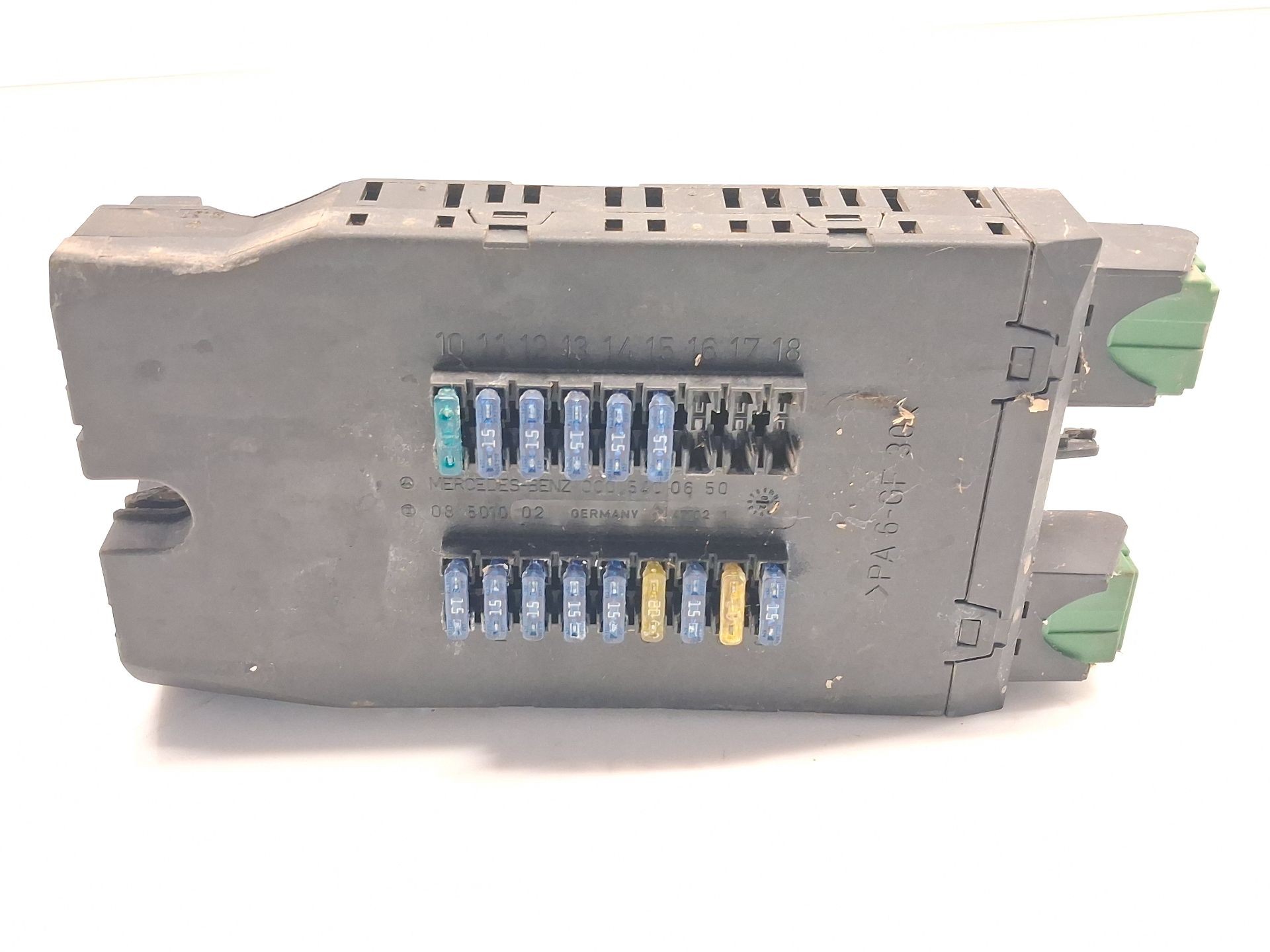 CAJA RELES / FUSIBLES MERCEDES-BENZ VITO (W638) CAJA CERRADA 0005400650 / 08501002 000540065008501002 - Vista 3