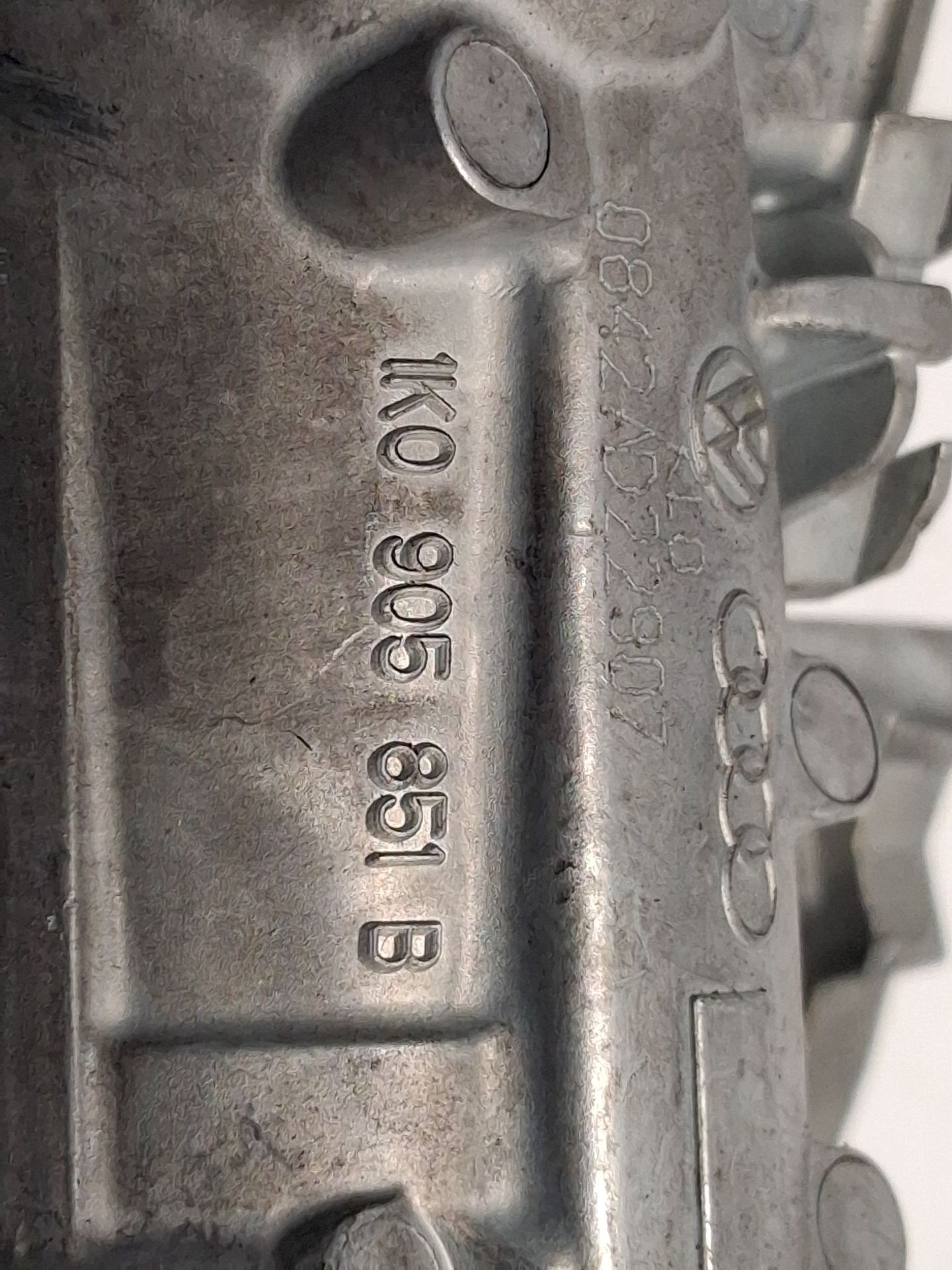 ANTIRROBO SKODA OCTAVIA II (1Z3) 1K0905851B 1K0905851B - Vista 2