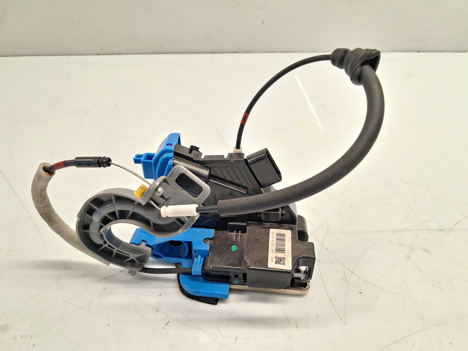 CERRADURA PUERTA DELANTERA DERECHA KIA CEE´D (JD) 81420A2100JFT 81420A2100JFT