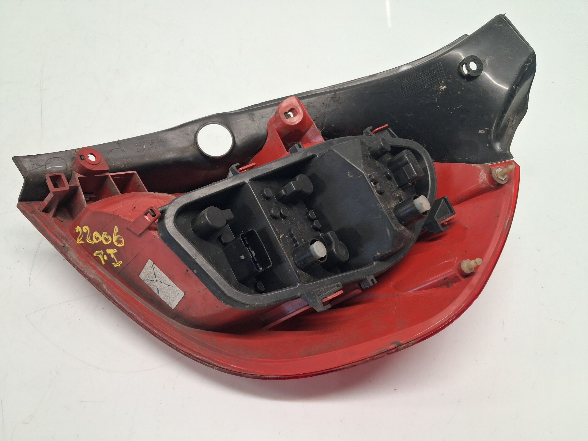 PILOTO TRASERO IZQUIERDO RENAULT CLIO III (BR0/1, CR0/1) 265552505R 265552505R - Vista 2