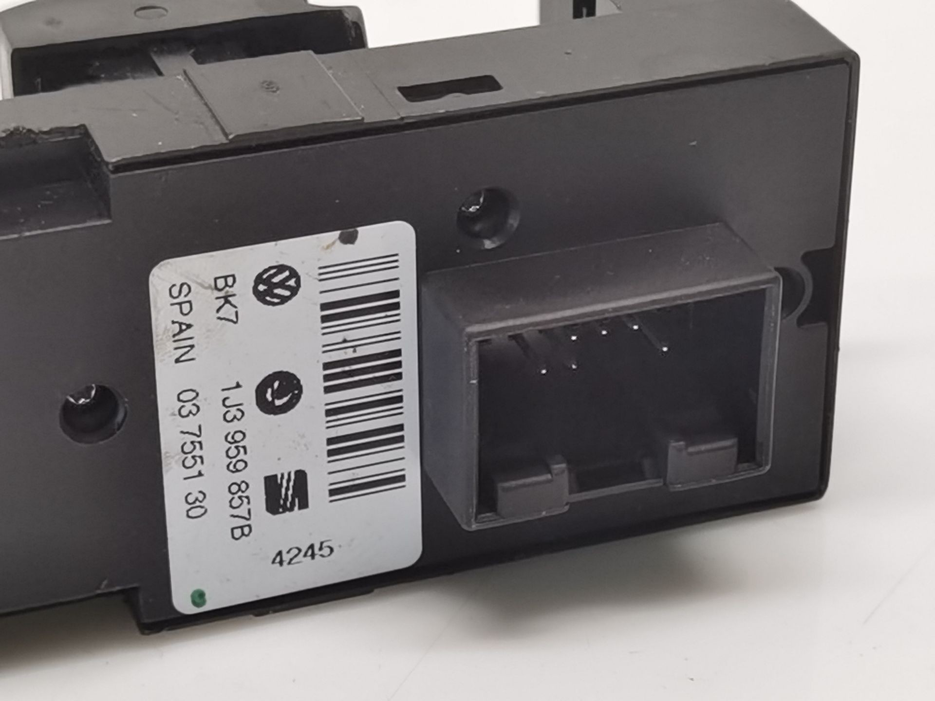 MANDO ELEVALUNAS DELANTERO IZQUIERDO VOLKSWAGEN GOLF IV (1J1) 1J3959857B 1J3959857B - Vista 3