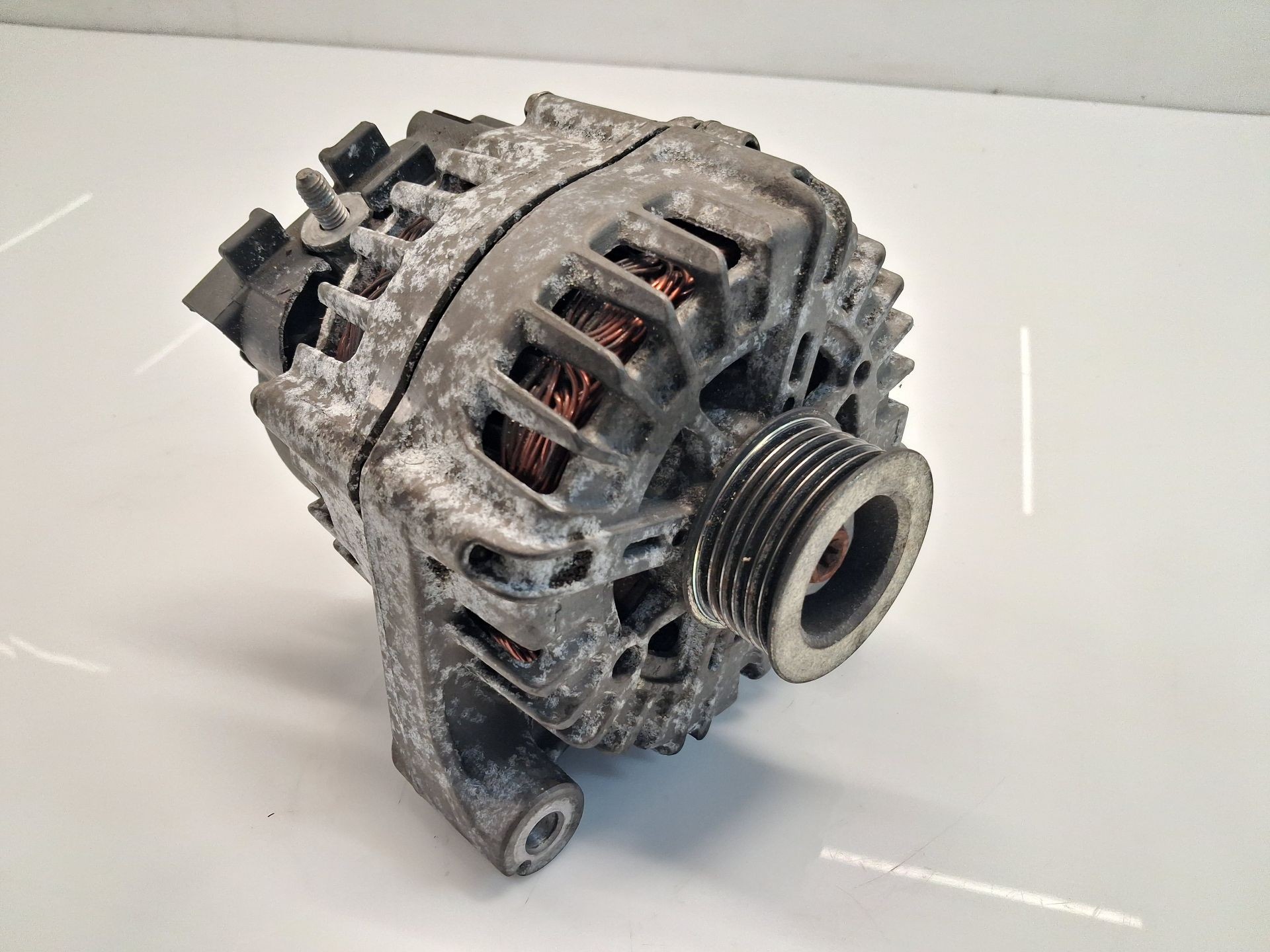 ALTERNADOR BMW 1 (E87) 12317802619 // 7802261AI03 123178026197802261AI03