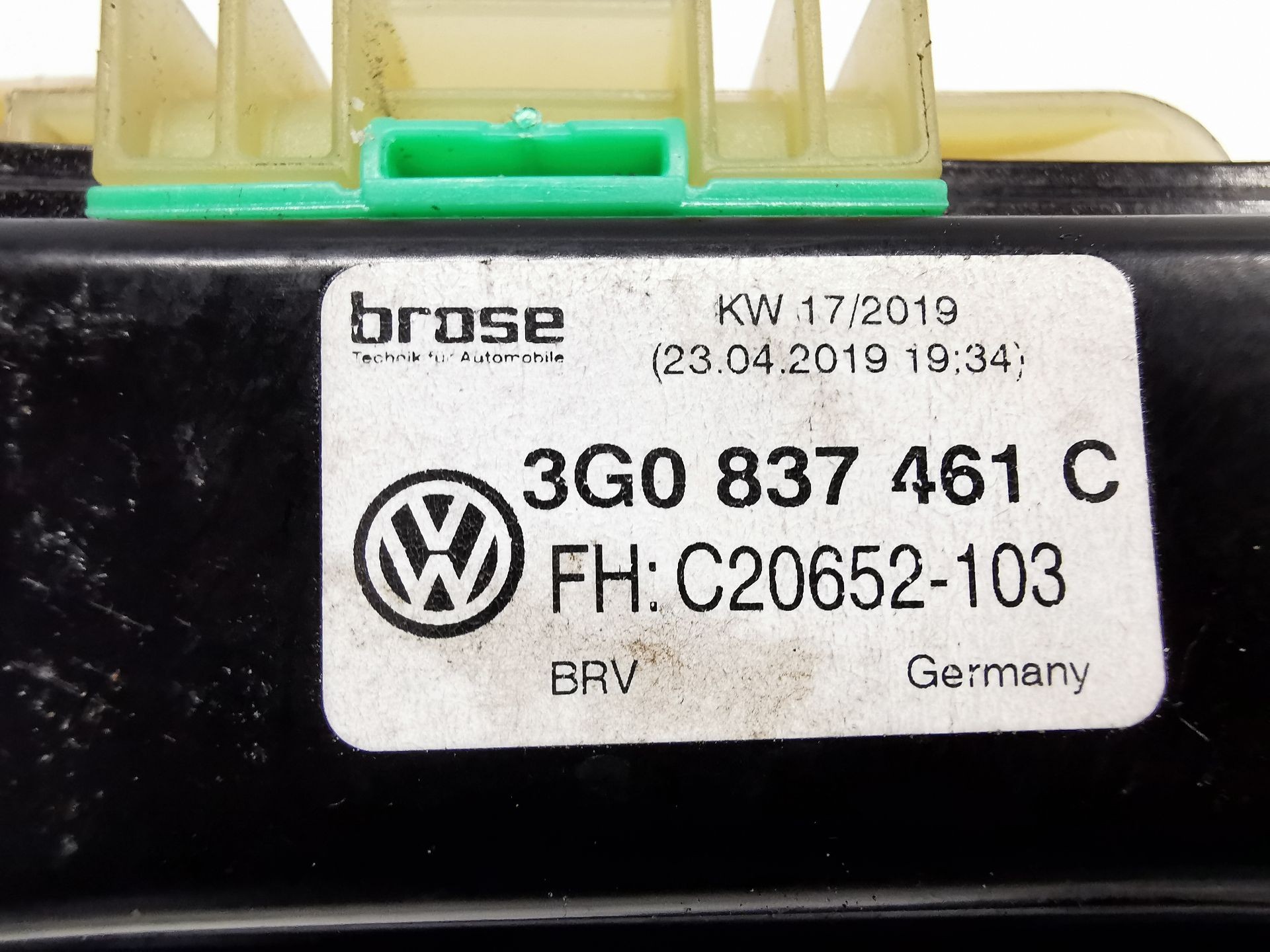 ELEVALUNAS DELANTERO IZQUIERDO VOLKSWAGEN PASSAT B8 Variant (3G5, CB5) 3G0837461C / 4K0959801 3G0837461C4K0959801 - Vista 3