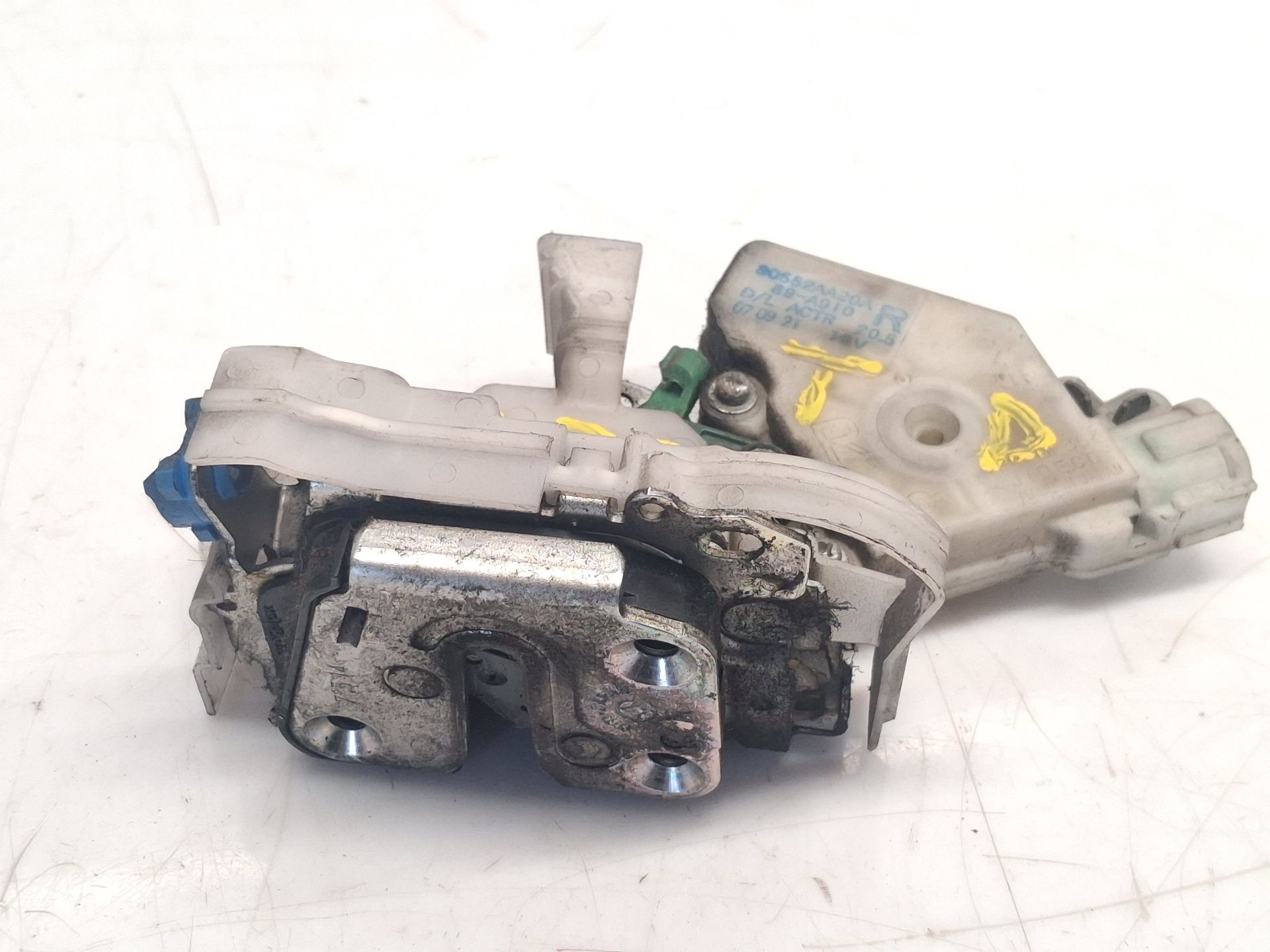 CERRADURA PUERTA TRASERA DERECHA NISSAN CABSTAR (F24M, F24W) 80552AA20A 80552AA20A - Vista 3